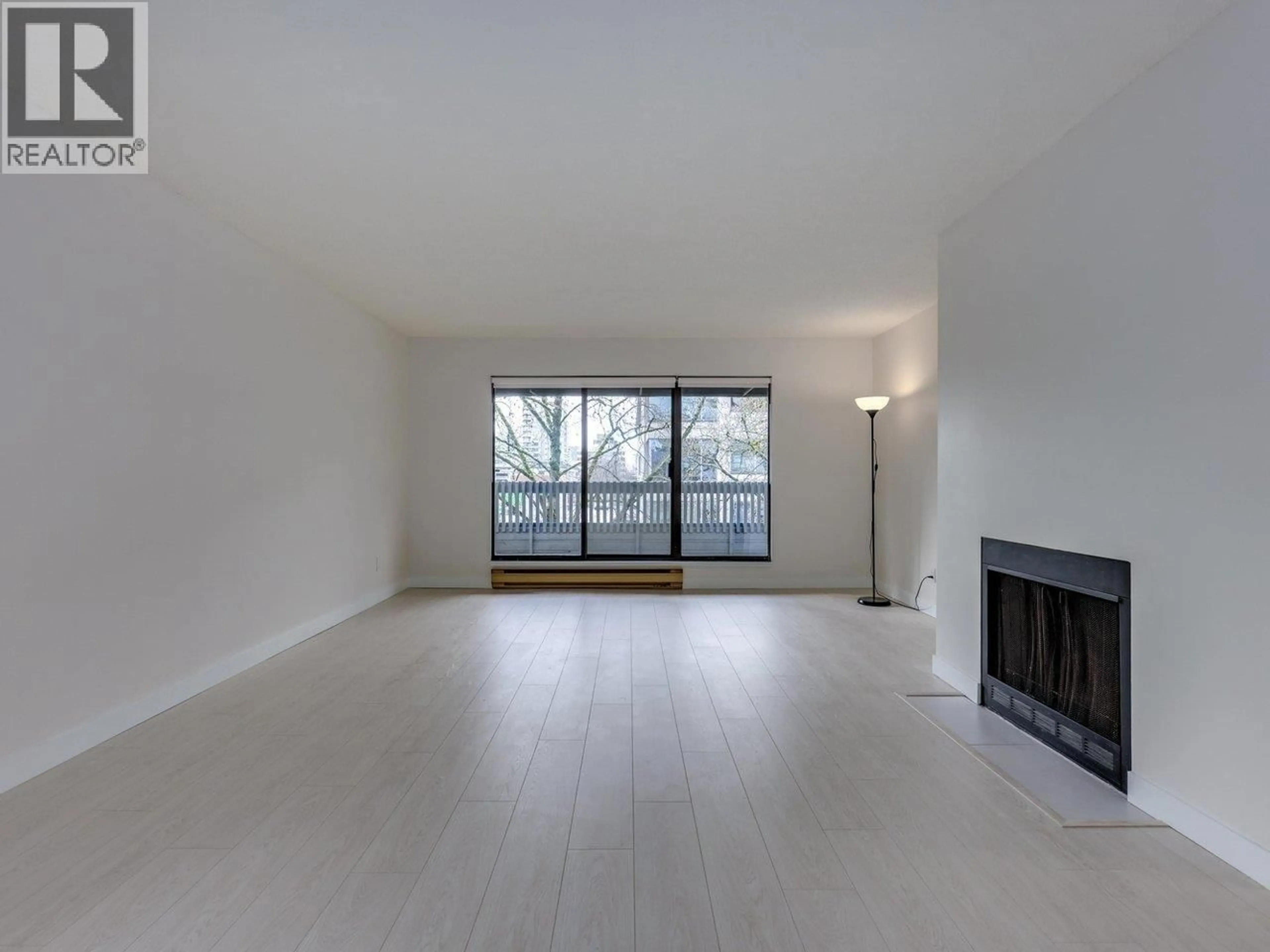 Living room with furniture, unknown for 306 - 8400 ACKROYD ROAD, Richmond British Columbia V6X3E8