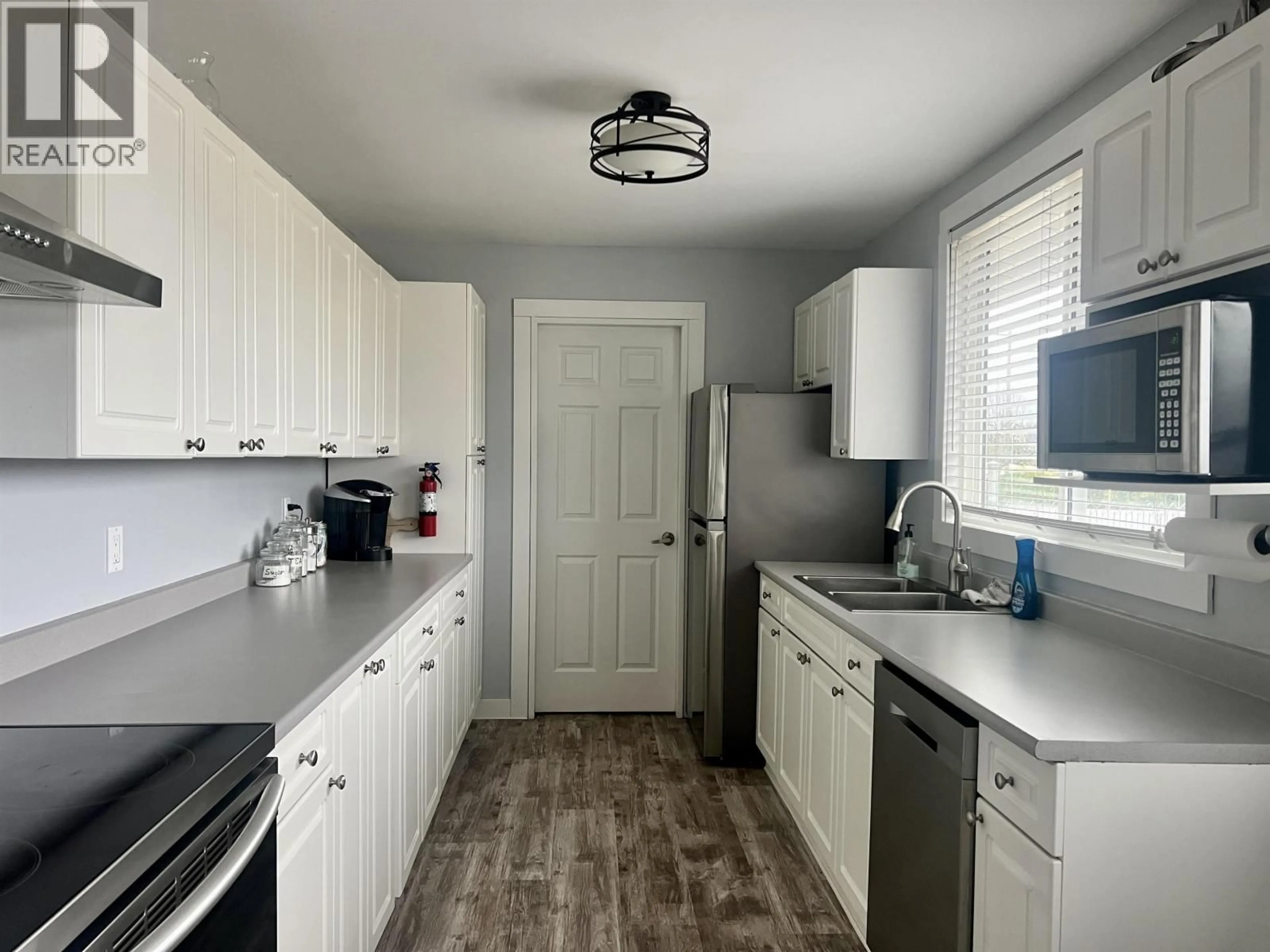 Standard kitchen, unknown for 107 RALEY STREET, Kitimat British Columbia V8C1G9