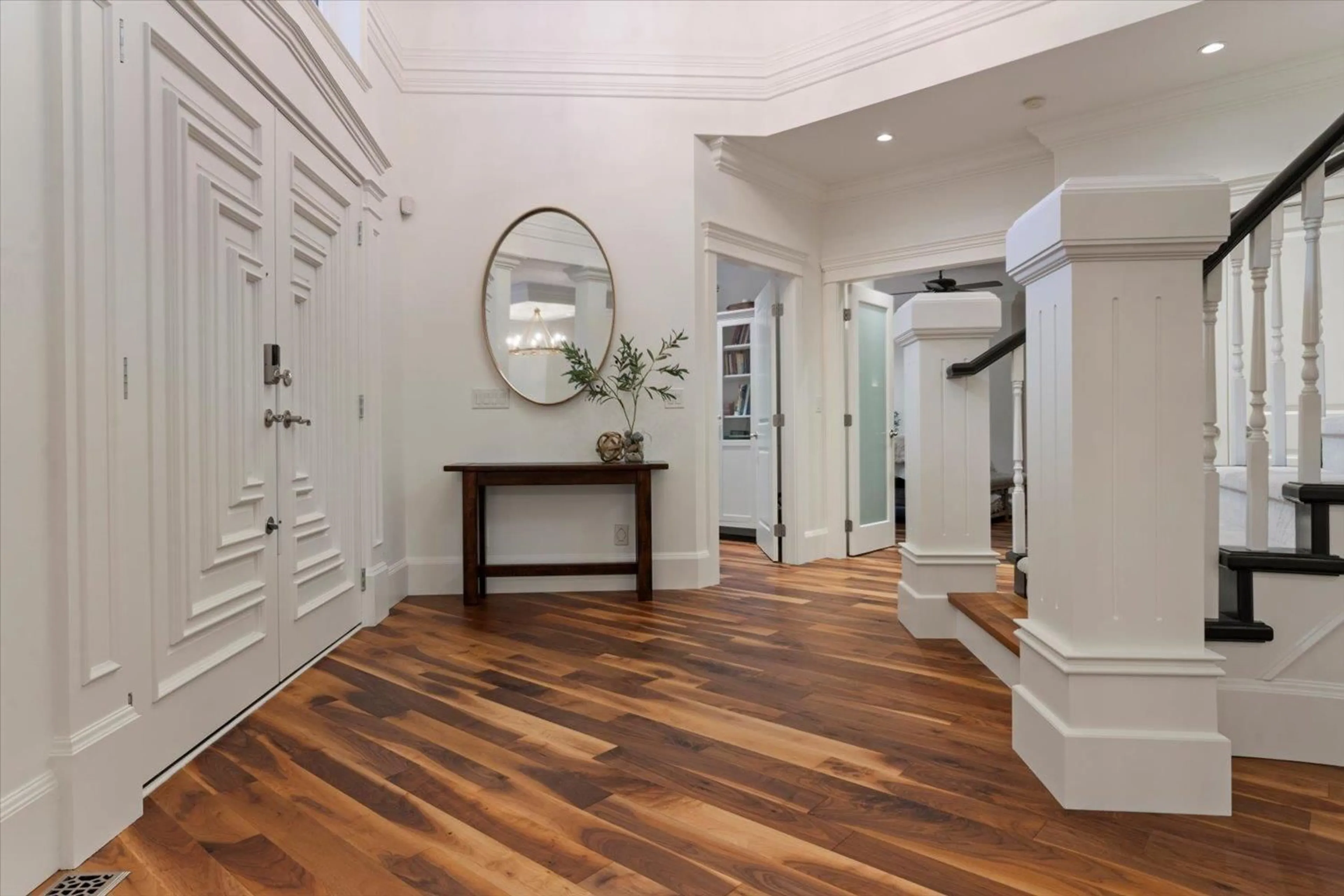 Indoor entryway for 35278 GINGERHILLS DRIVE, Abbotsford British Columbia V3G3A1