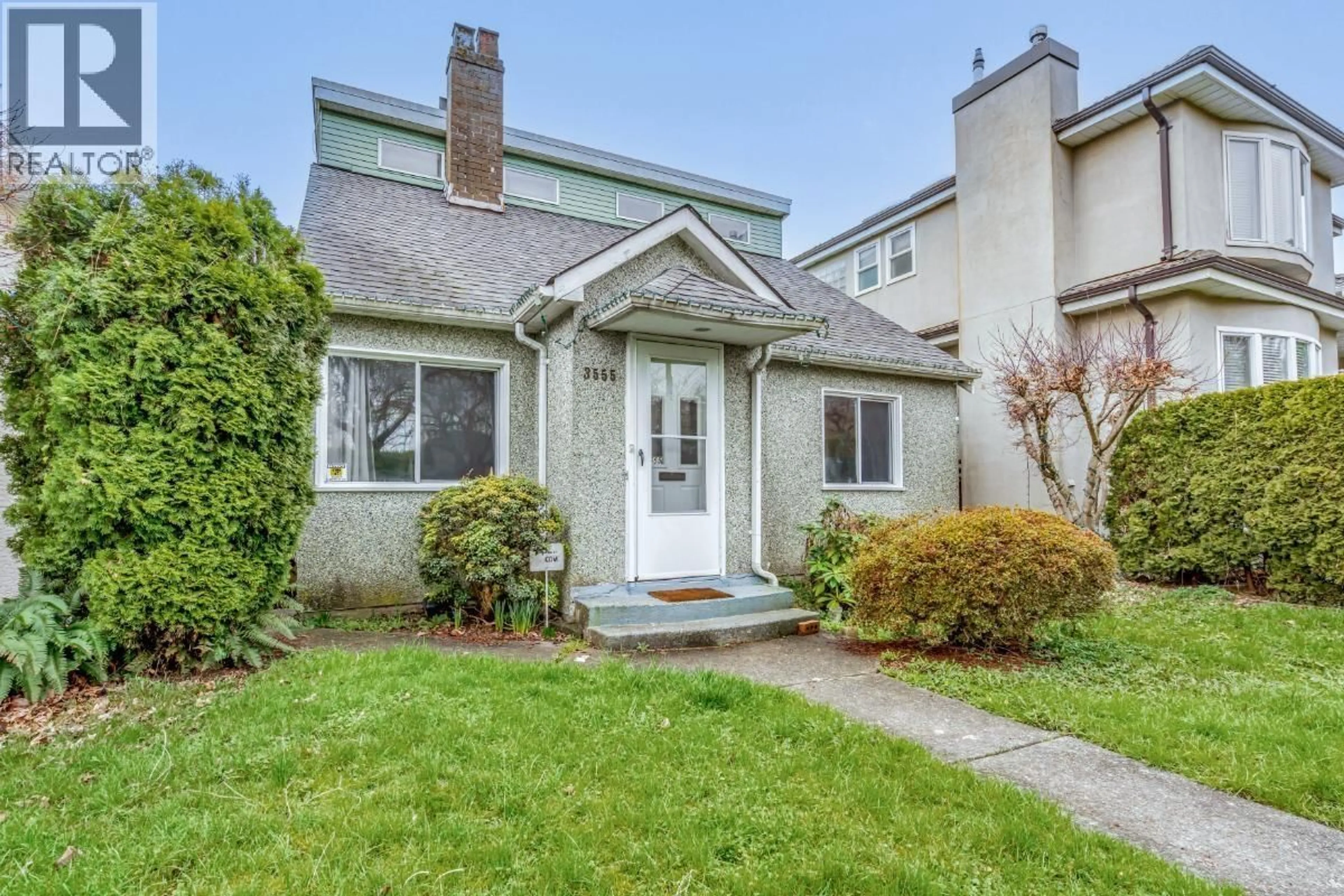 Home with vinyl exterior material, street for 3555 TRAFALGAR STREET, Vancouver British Columbia V6L2L9