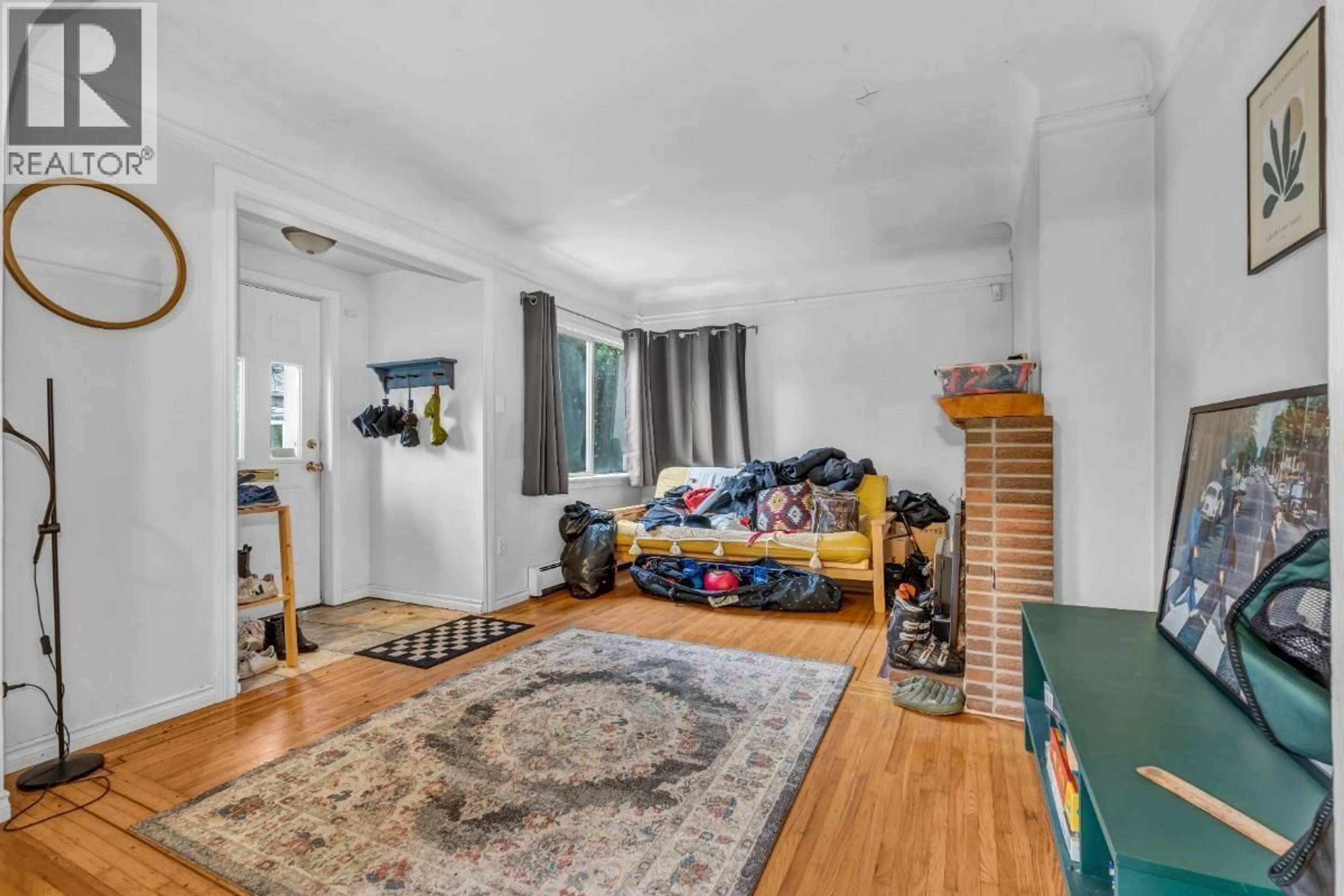 Unknown for 3555 TRAFALGAR STREET, Vancouver British Columbia V6L2L9