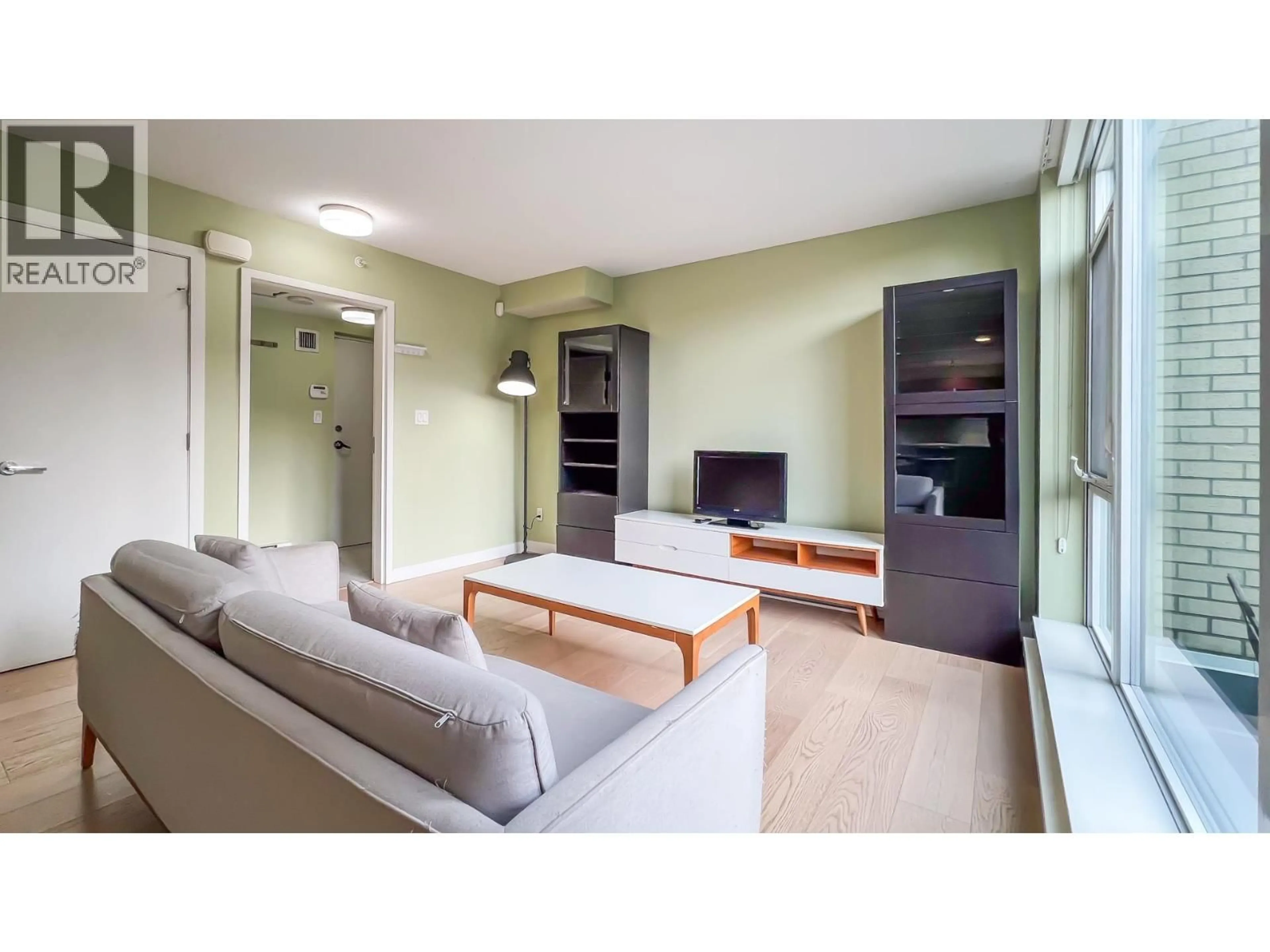 Living room with furniture, wood/laminate floor for 5 - 9019 COOK ROAD, Richmond British Columbia V6Y0G6