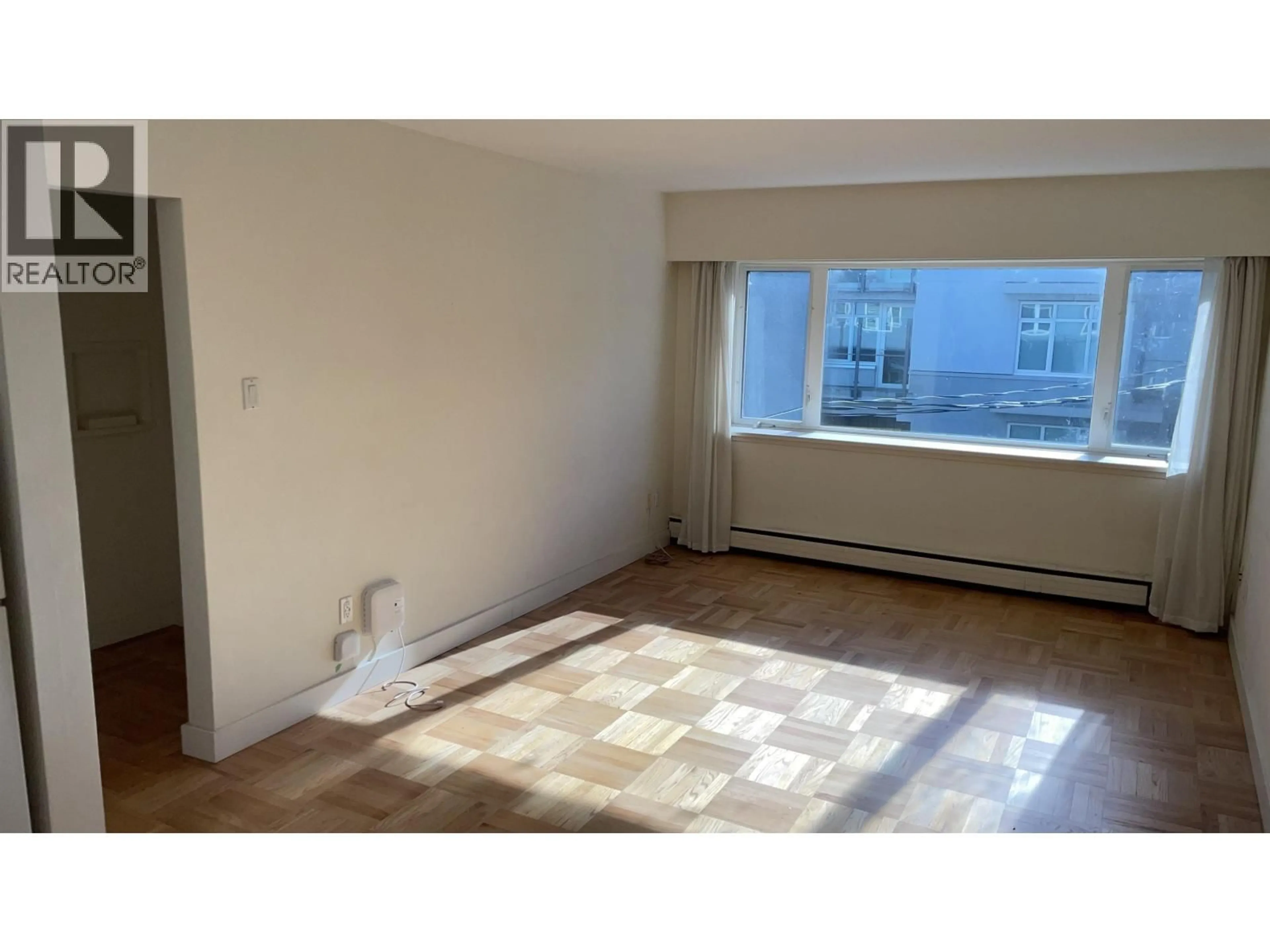 A pic of a room for 304 - 2430 POINT GREY ROAD, Vancouver British Columbia V6K1A2