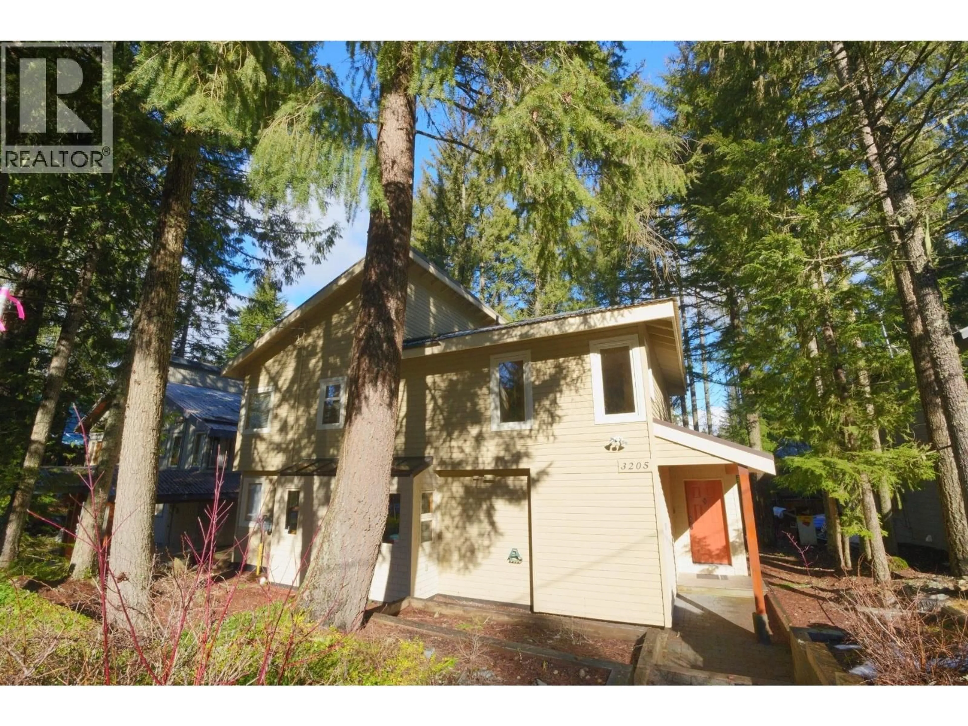 Home with vinyl exterior material, unknown for 3205 ARBUTUS DRIVE, Whistler British Columbia V8E0B8