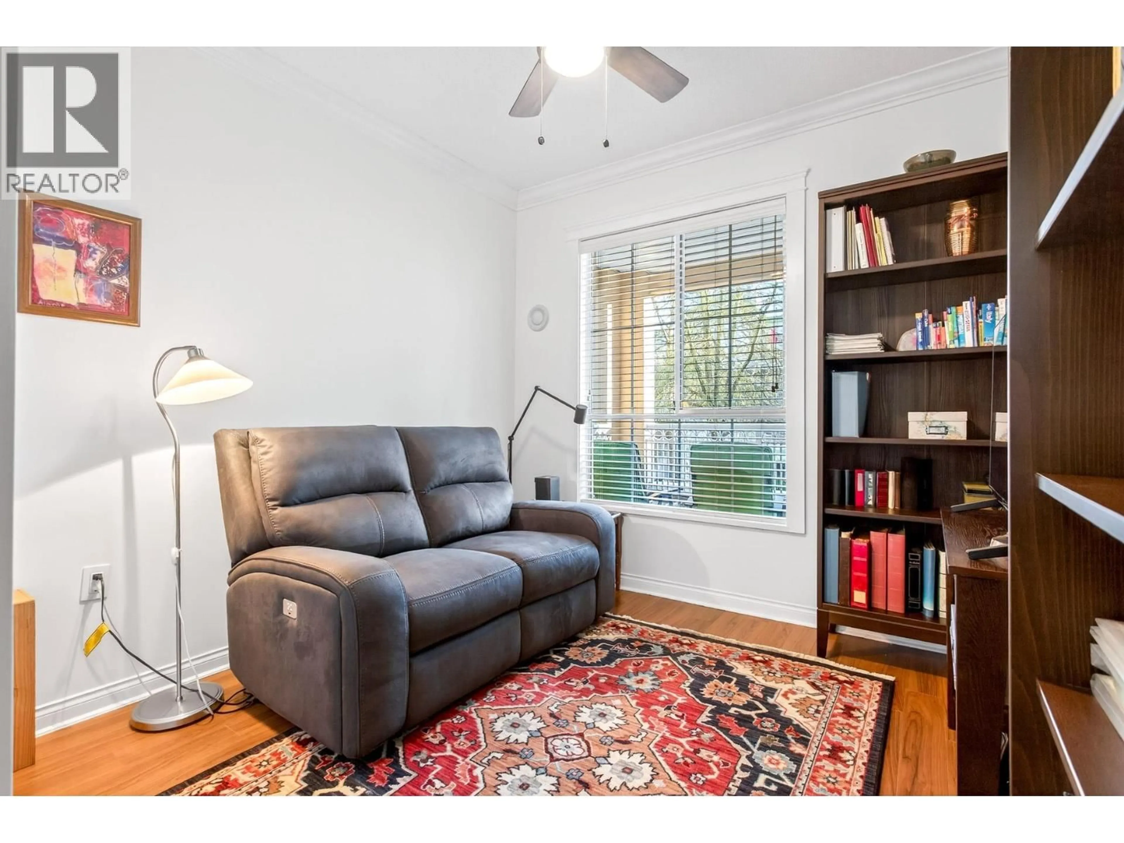 Living room with furniture, wood/laminate floor for 220 - 2995 PRINCESS CRESCENT, Coquitlam British Columbia V3B7N1