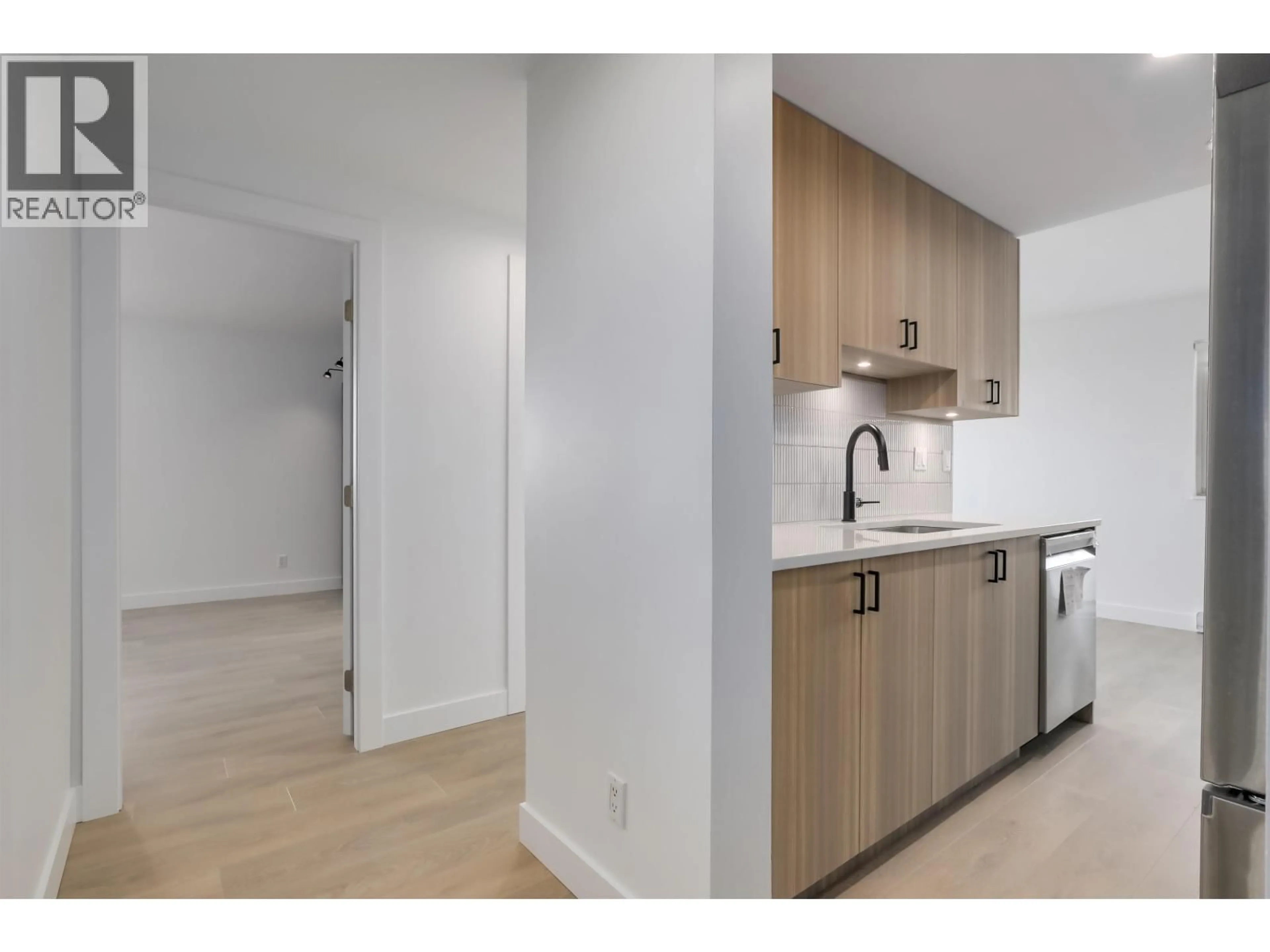 Standard kitchen, wood/laminate floor for 1206 - 110 4TH STREET, North Vancouver British Columbia V7L0E6