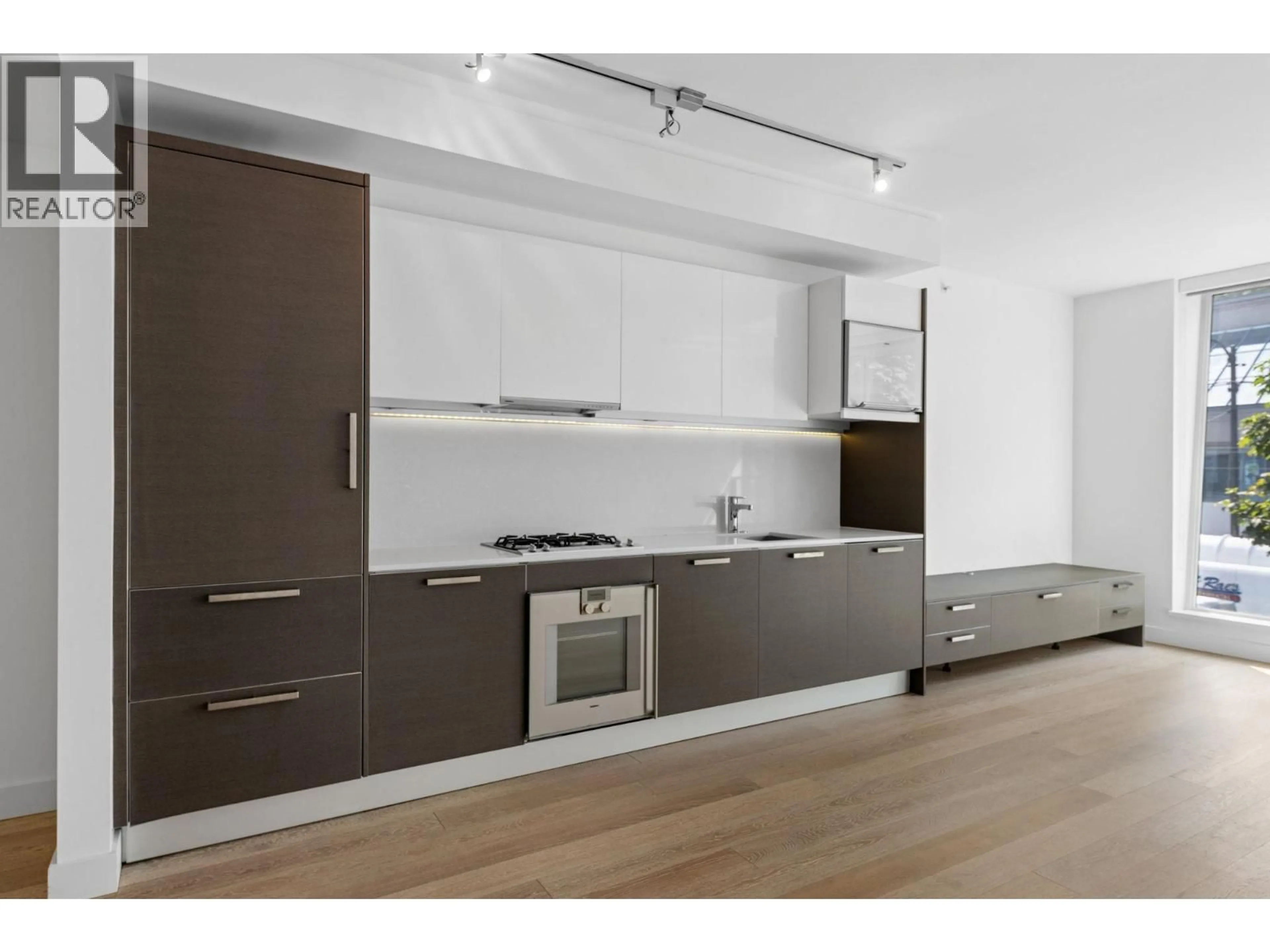 Standard kitchen, wood/laminate floor for 206 - 1477 PENDER STREET, Vancouver British Columbia V6G2S3