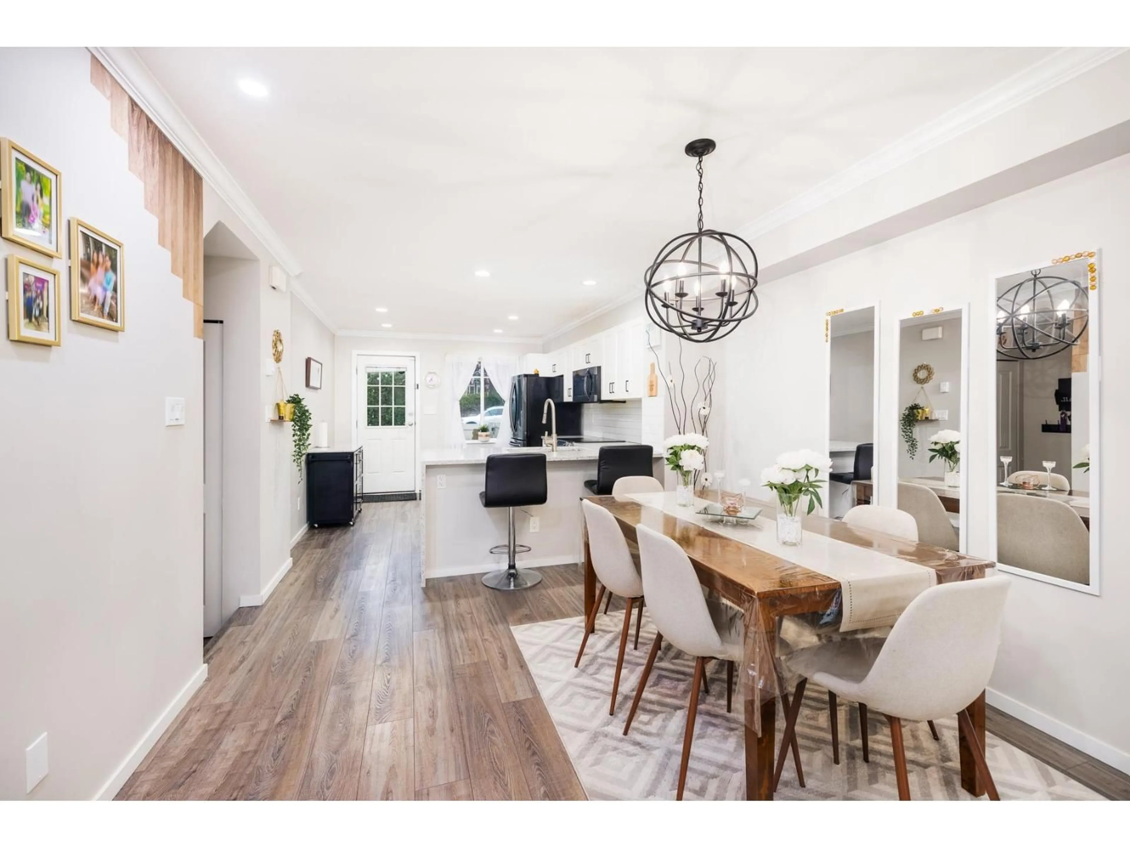 Open concept kitchen, unknown for 62' - 15175 62A AVENUE, Surrey British Columbia V3S1X1