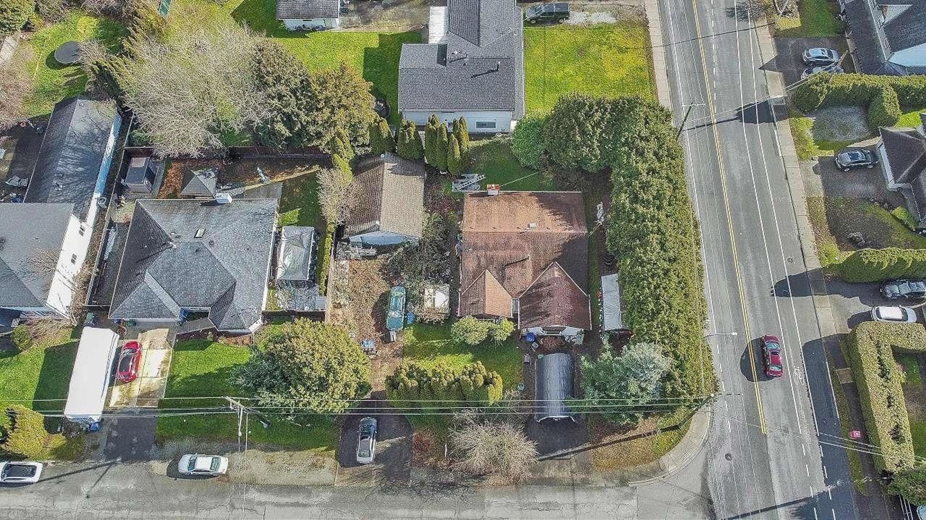 A pic from outside/outdoor area/front of a property/back of a property/a pic from drone, street for 6032 171A STREET, Surrey British Columbia V3S3Z2