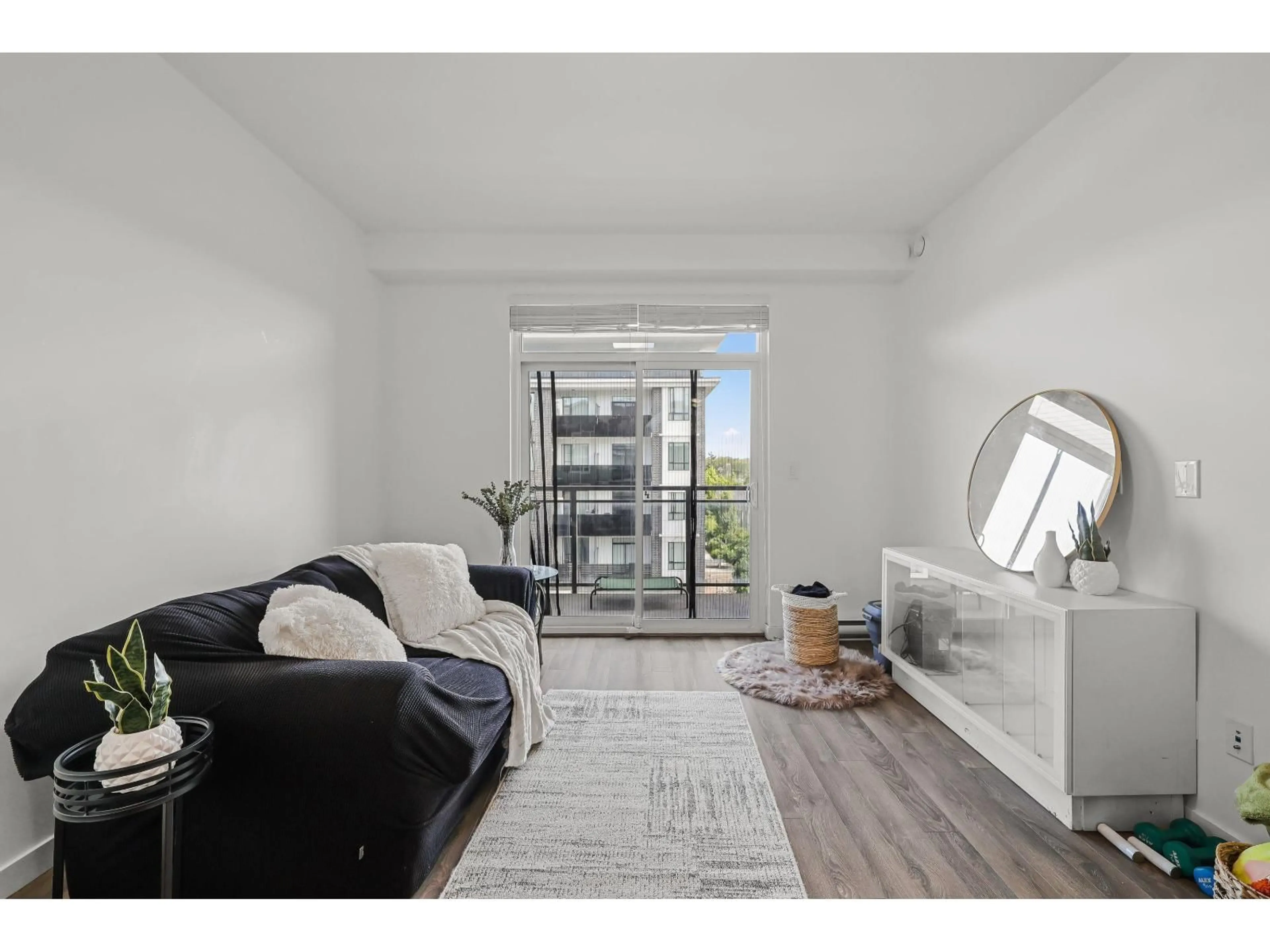 Living room with furniture, unknown for 303 - 13628 81A AVENUE, Surrey British Columbia V3W3E2