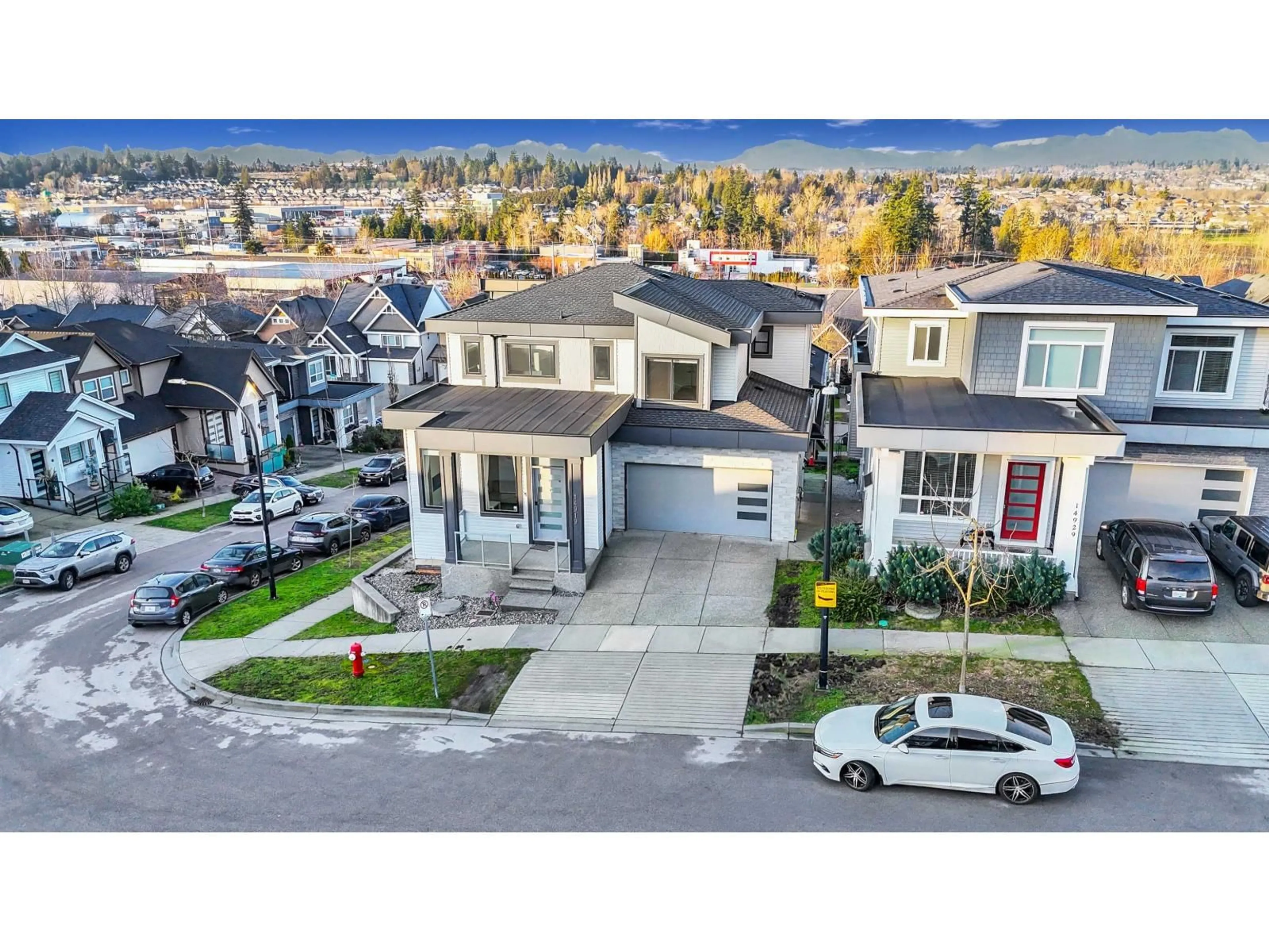 A pic from outside/outdoor area/front of a property/back of a property/a pic from drone, mountain view for 14919 62A AVENUE, Surrey British Columbia V3S7X3