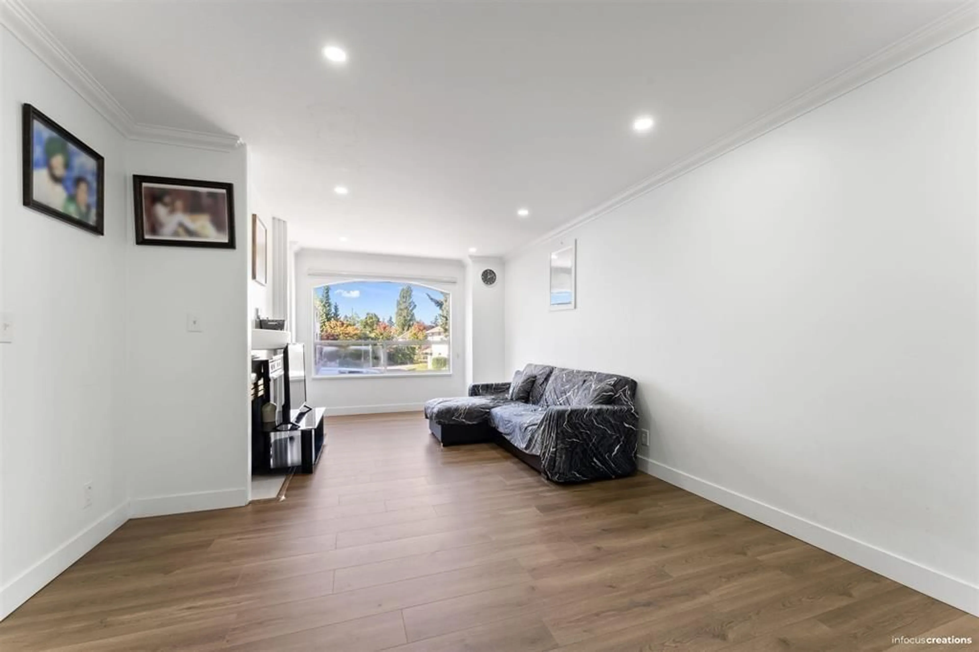 A pic of a room for 21 - 7140 132 STREET, Surrey British Columbia V3W1J5