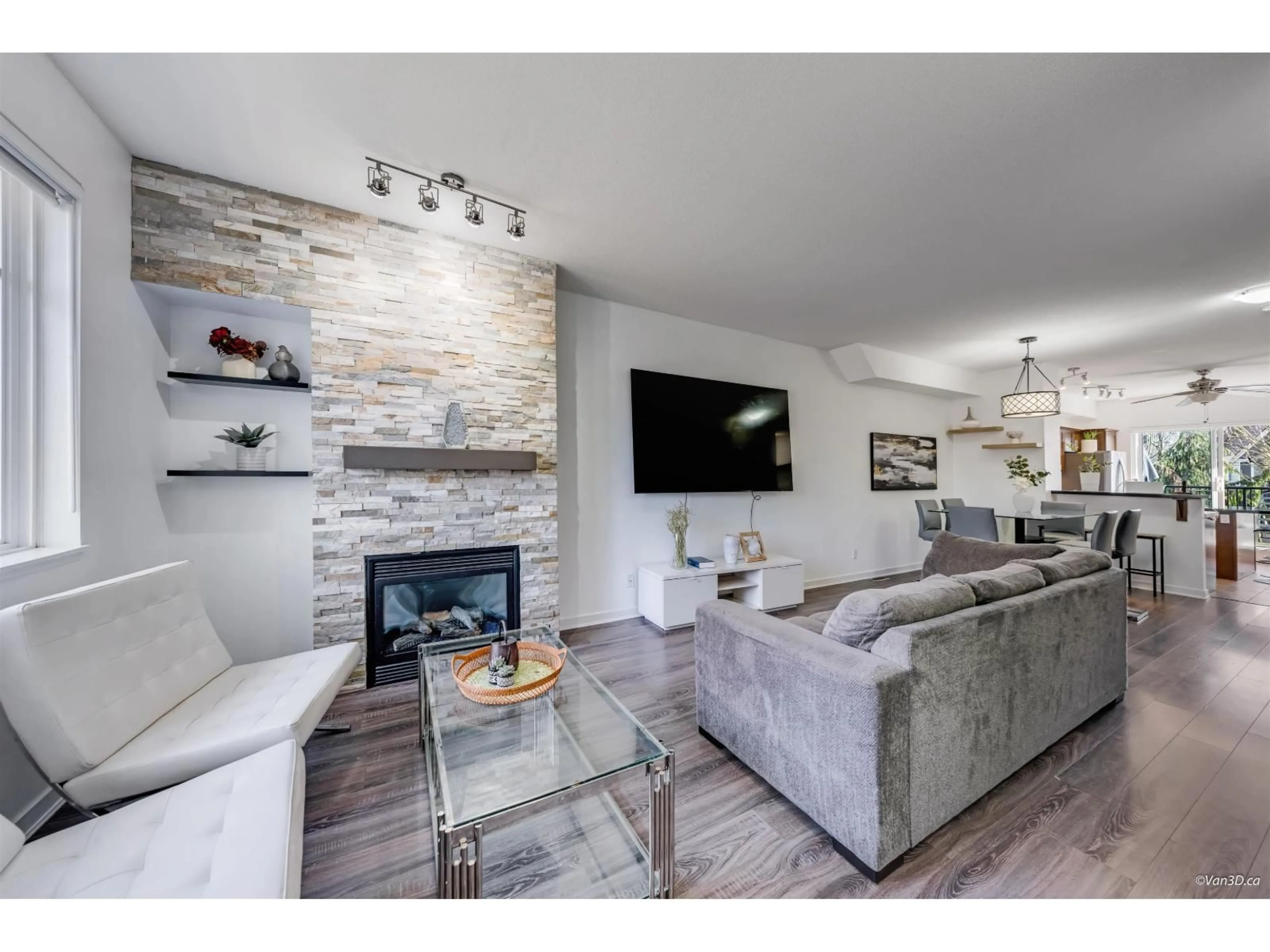 Living room with furniture, unknown for 31 - 6635 192 STREET, Surrey British Columbia V4N5T9