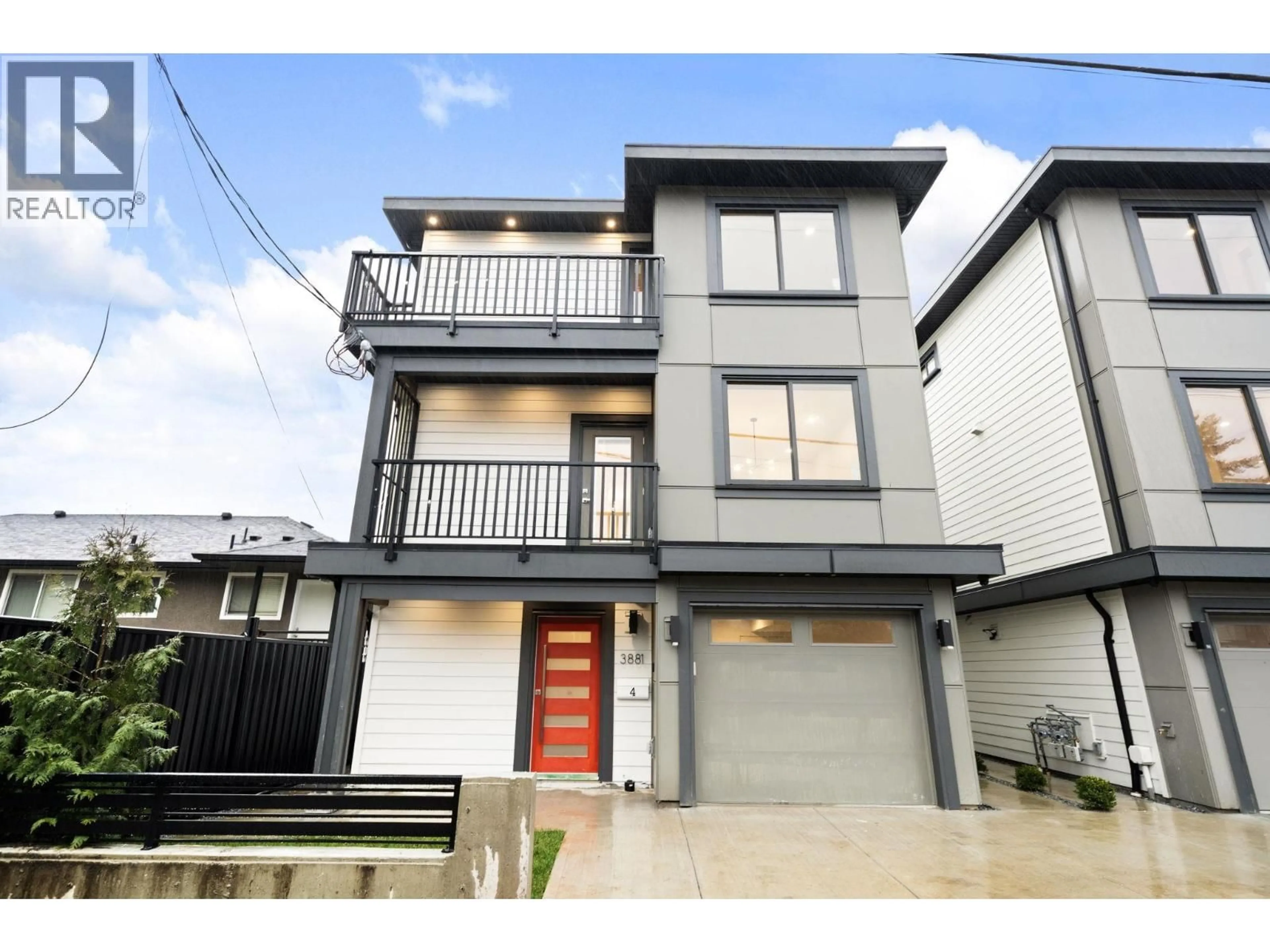 Home with vinyl exterior material, street for 4 - 3881 HURST STREET, Burnaby British Columbia V5J1M4