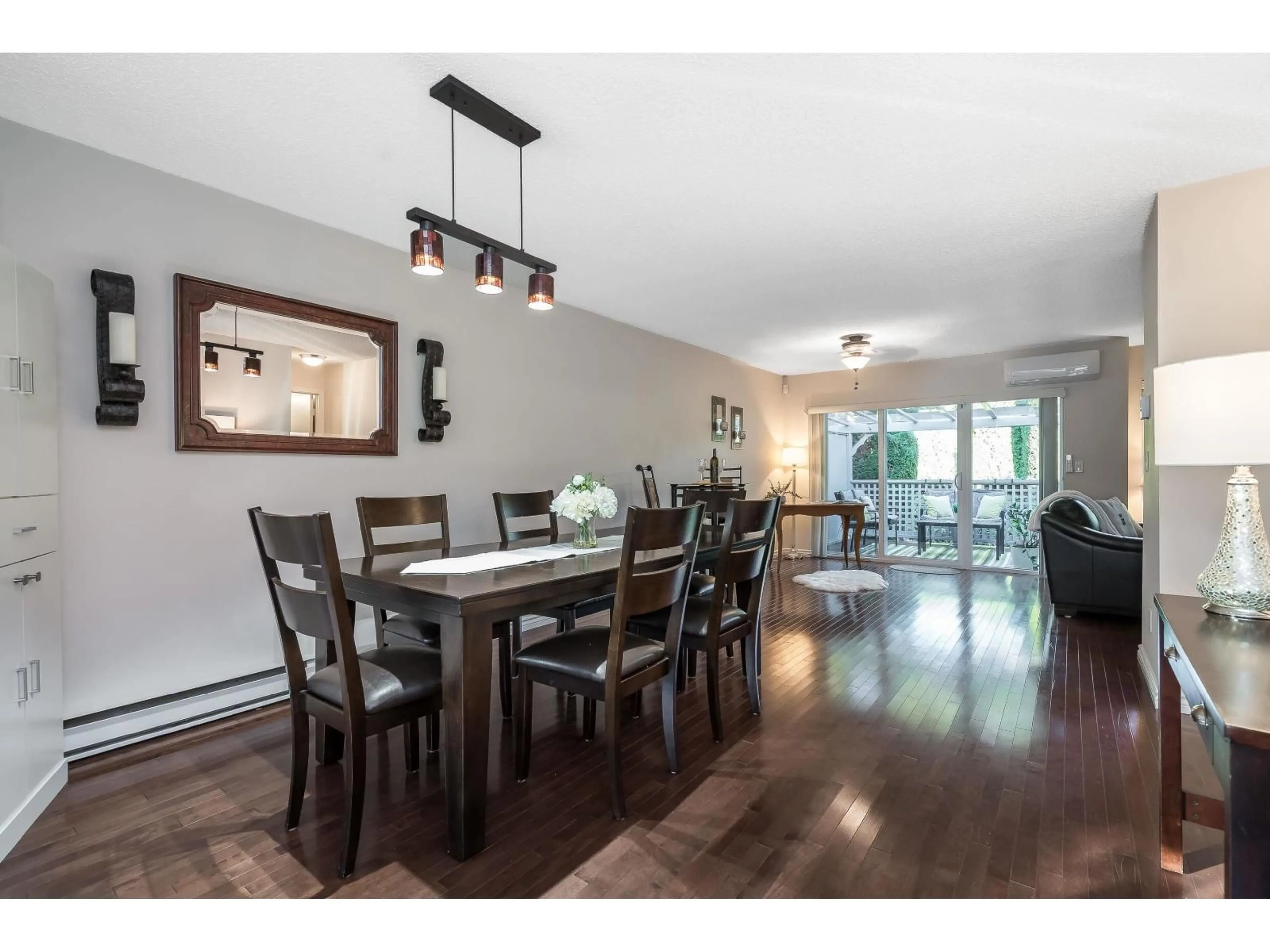 Dining room, wood/laminate floor for 2 - 14223 18A AVENUE, Surrey British Columbia V4A7N8