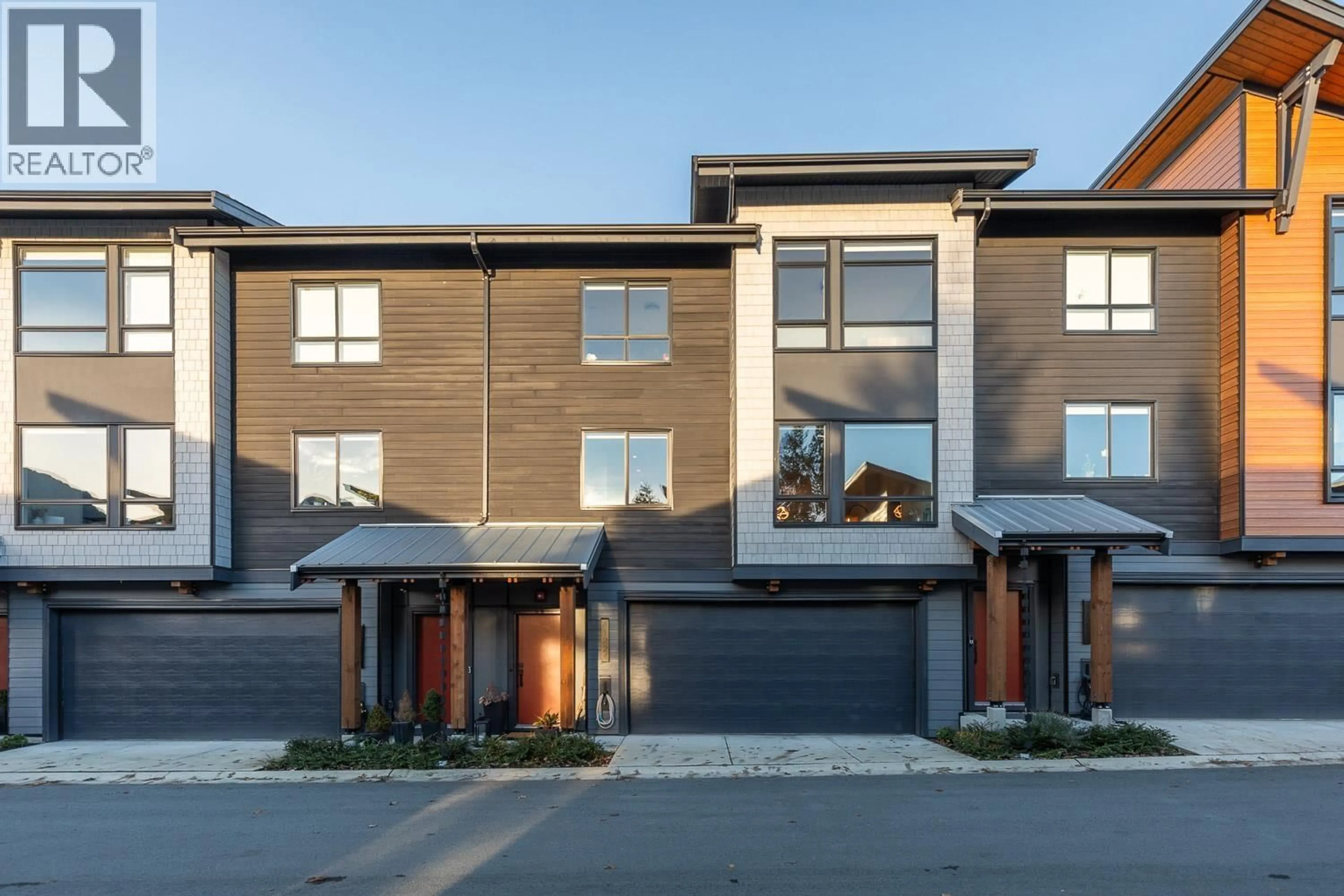 Home with brick exterior material, street for 41224 HIGHLINE PLACE, Squamish British Columbia V8B1C2