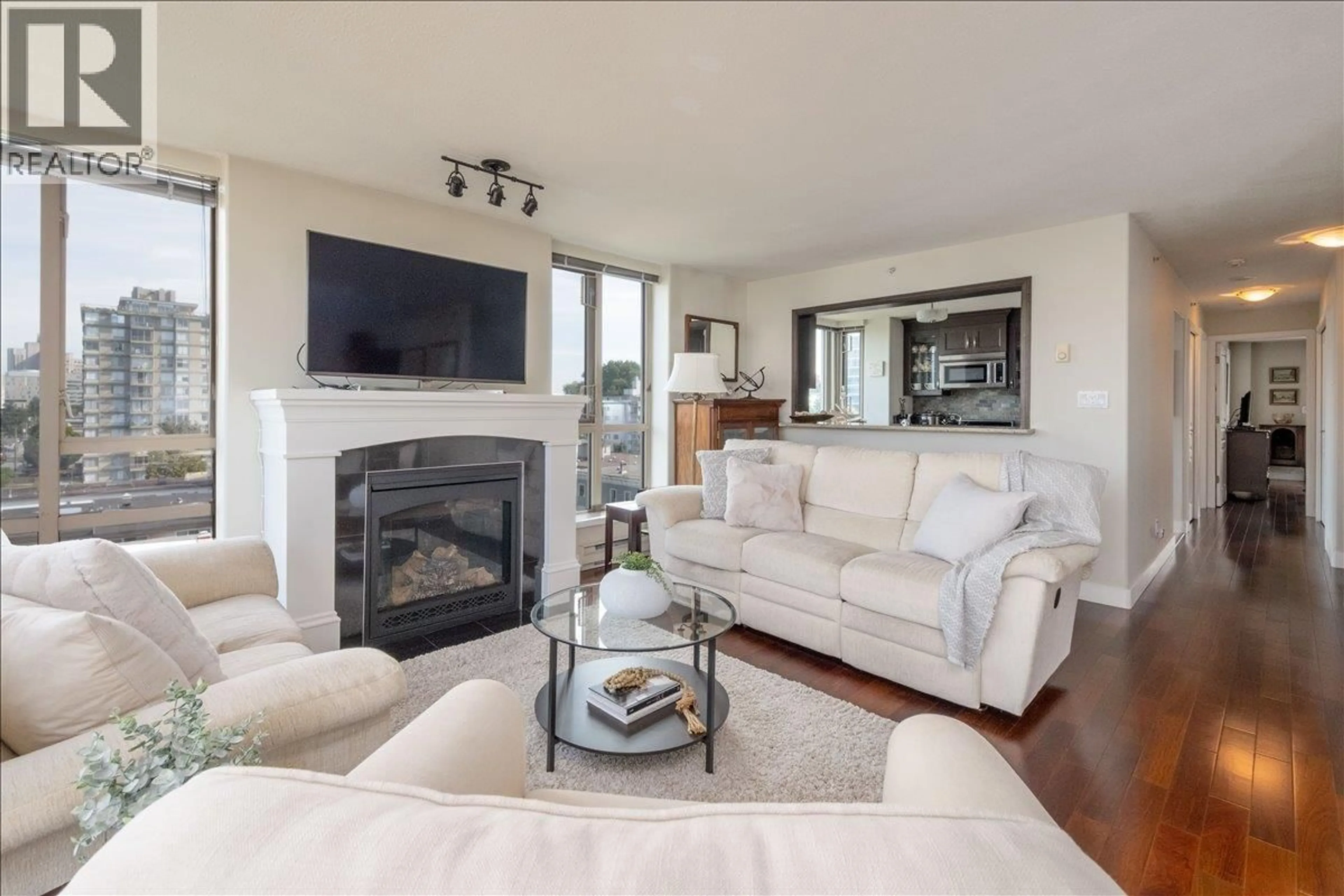 Living room with furniture, unknown for 802 - 1405 12TH AVENUE, Vancouver British Columbia V6H1M6