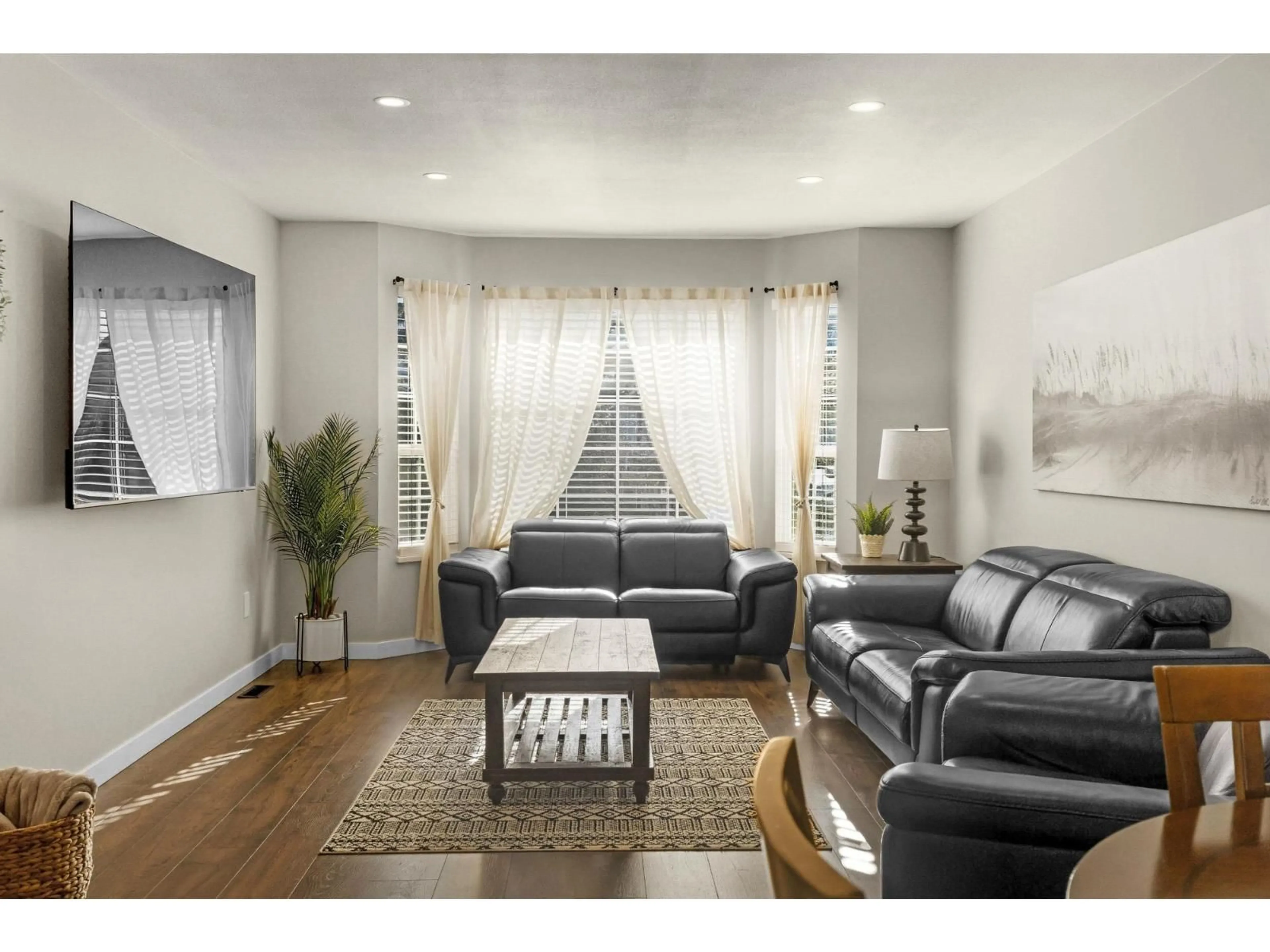 Living room with furniture, unknown for 50977 NEVIN ROAD, Rosedale British Columbia V0X1X2