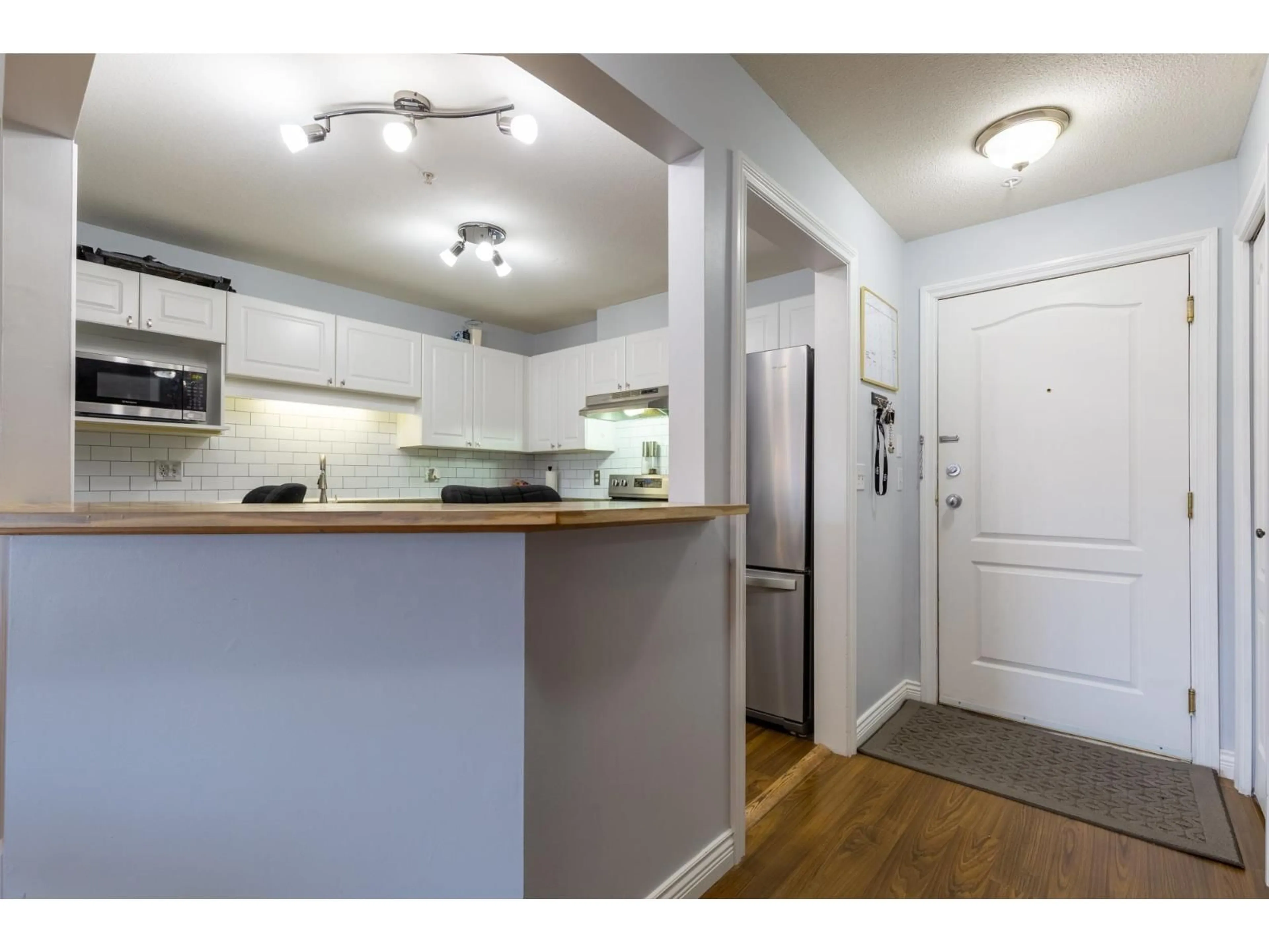 Standard kitchen, wood/laminate floor for 201 - 5765 GLOVER ROAD, Langley British Columbia V3A8M8