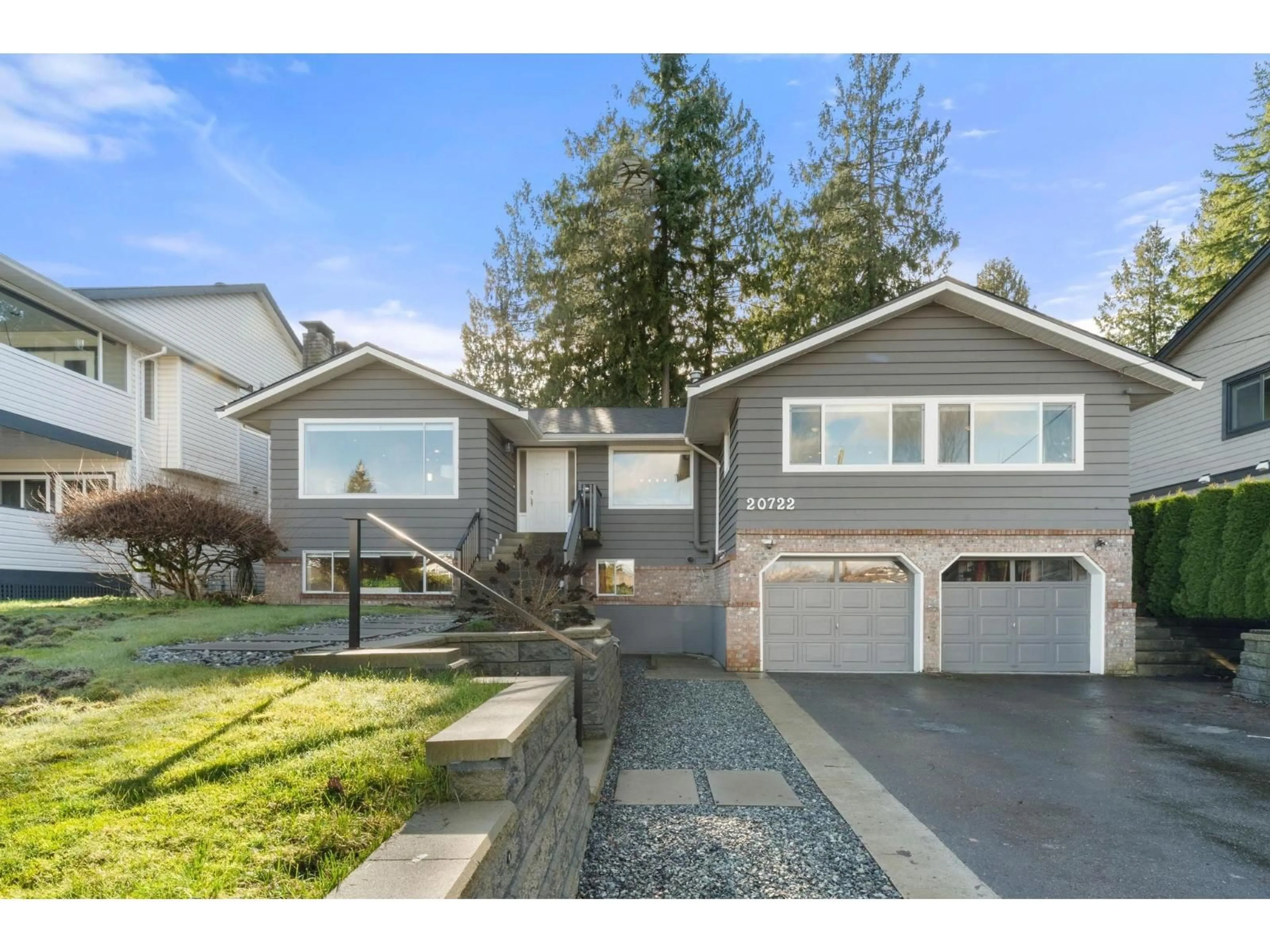 Home with vinyl exterior material, street for 20722 46A AVENUE, Langley British Columbia V3A3J9