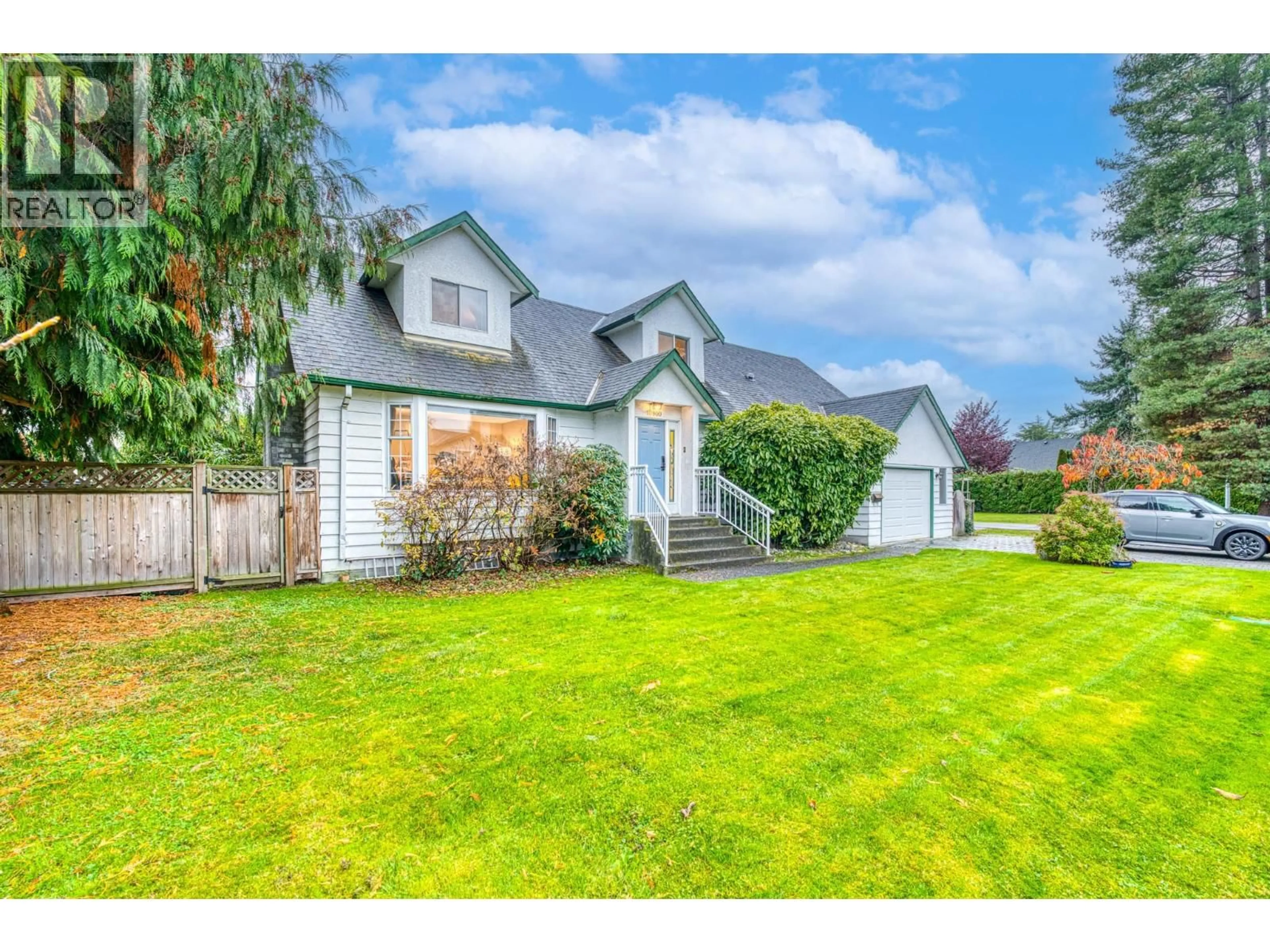 Home with vinyl exterior material, street for 10800 ROCHDALE DRIVE, Richmond British Columbia V7A3N6