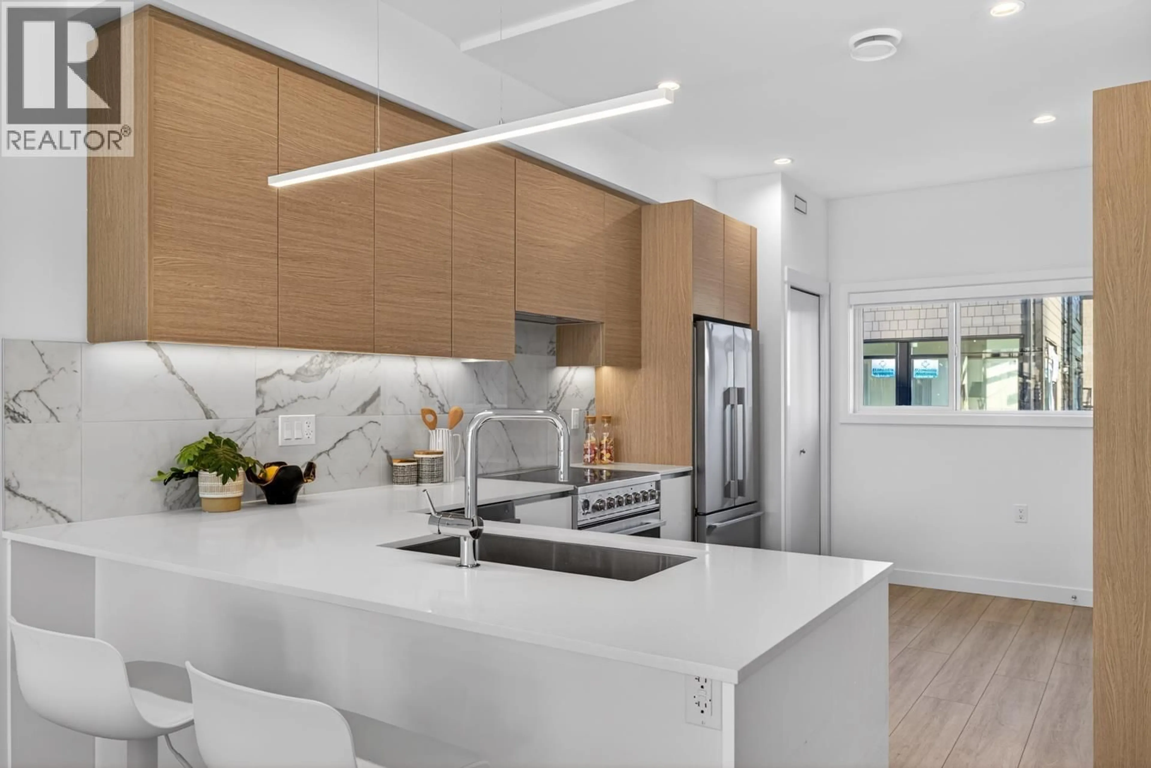 Contemporary kitchen, unknown for 31 - 4337 BOUNDARY ROAD, Richmond British Columbia V6V0C4