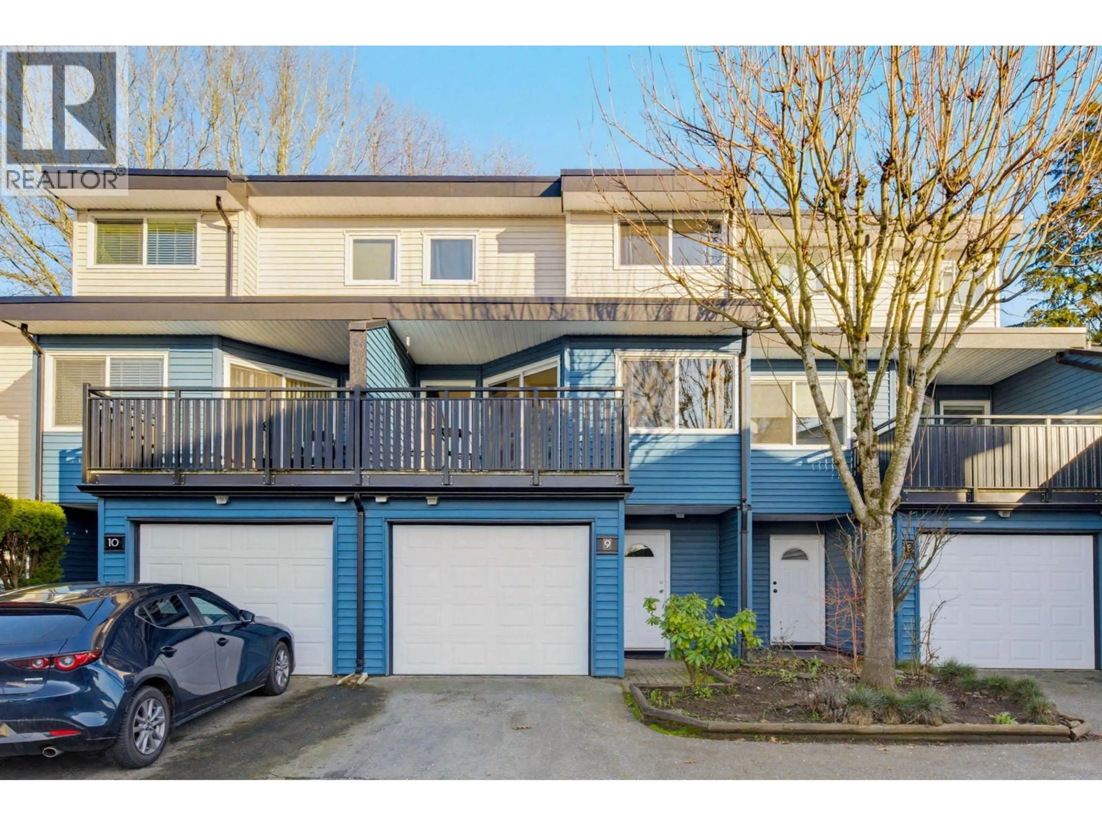 A pic from outside/outdoor area/front of a property/back of a property/a pic from drone, street for 9 - 12120 189A STREET, Pitt Meadows British Columbia V3Y1V4