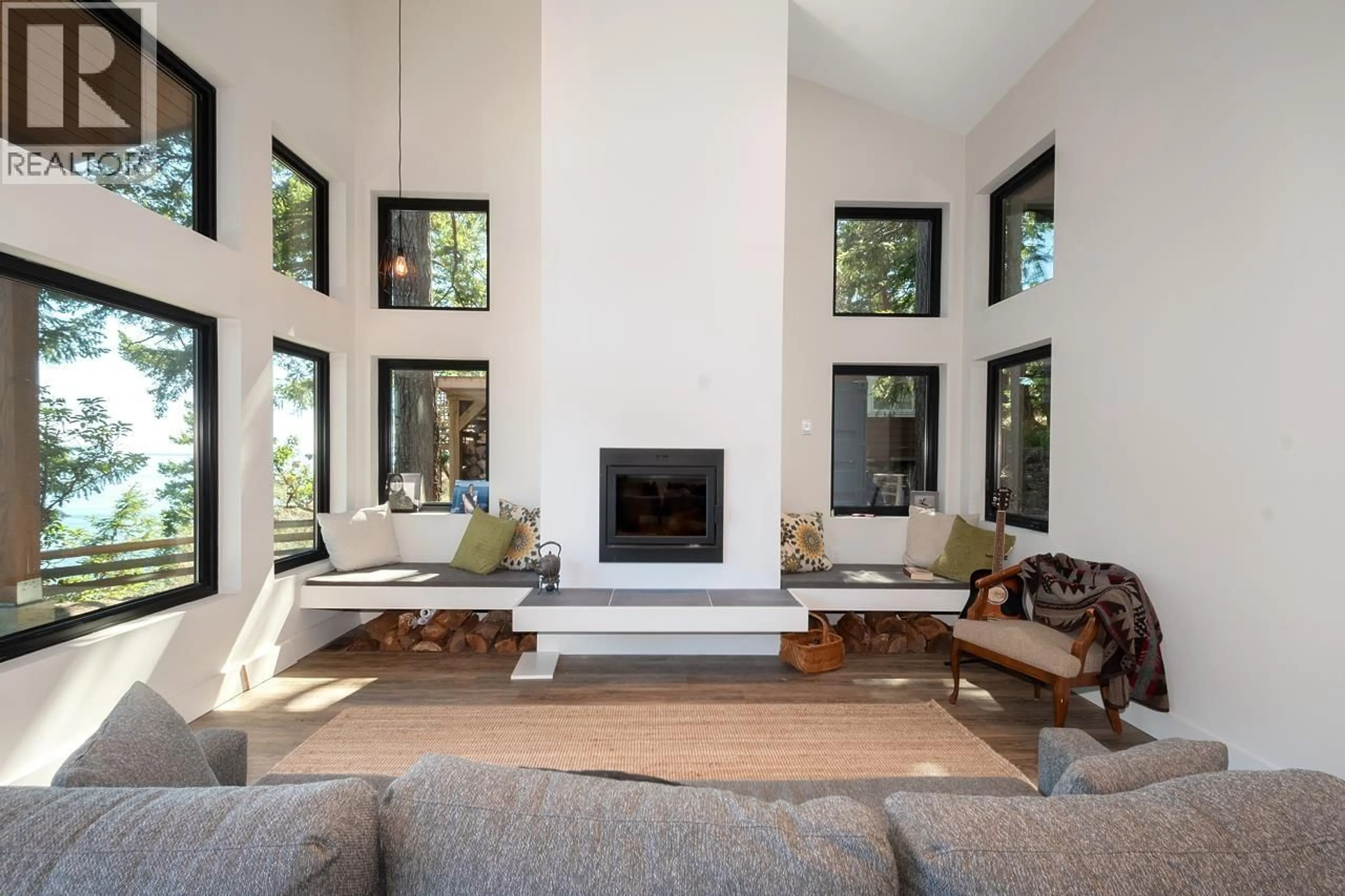 Living room with furniture, unknown for 1505 WILLIAMS ROAD, Bowen Island British Columbia V0N1G1