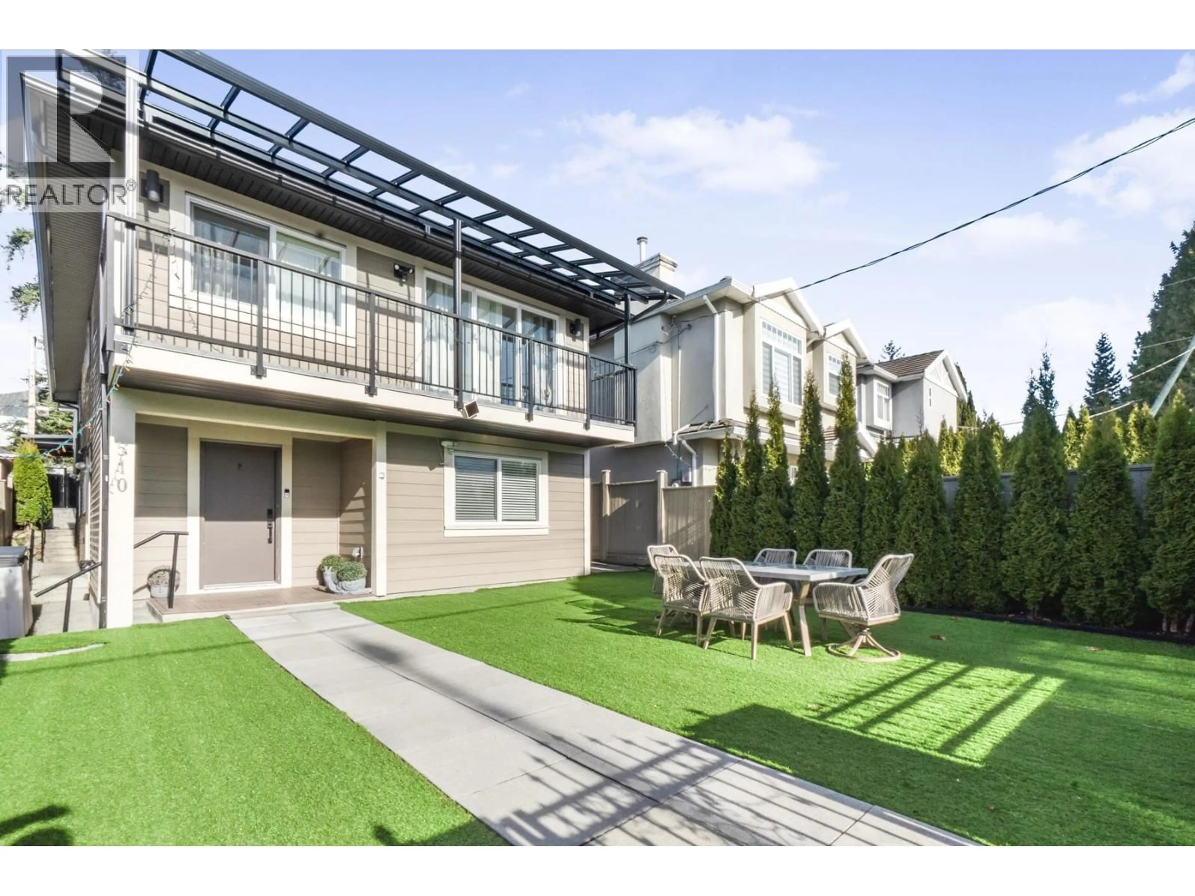 Patio, street for 510 25TH W STREET, North Vancouver British Columbia V7N2G3