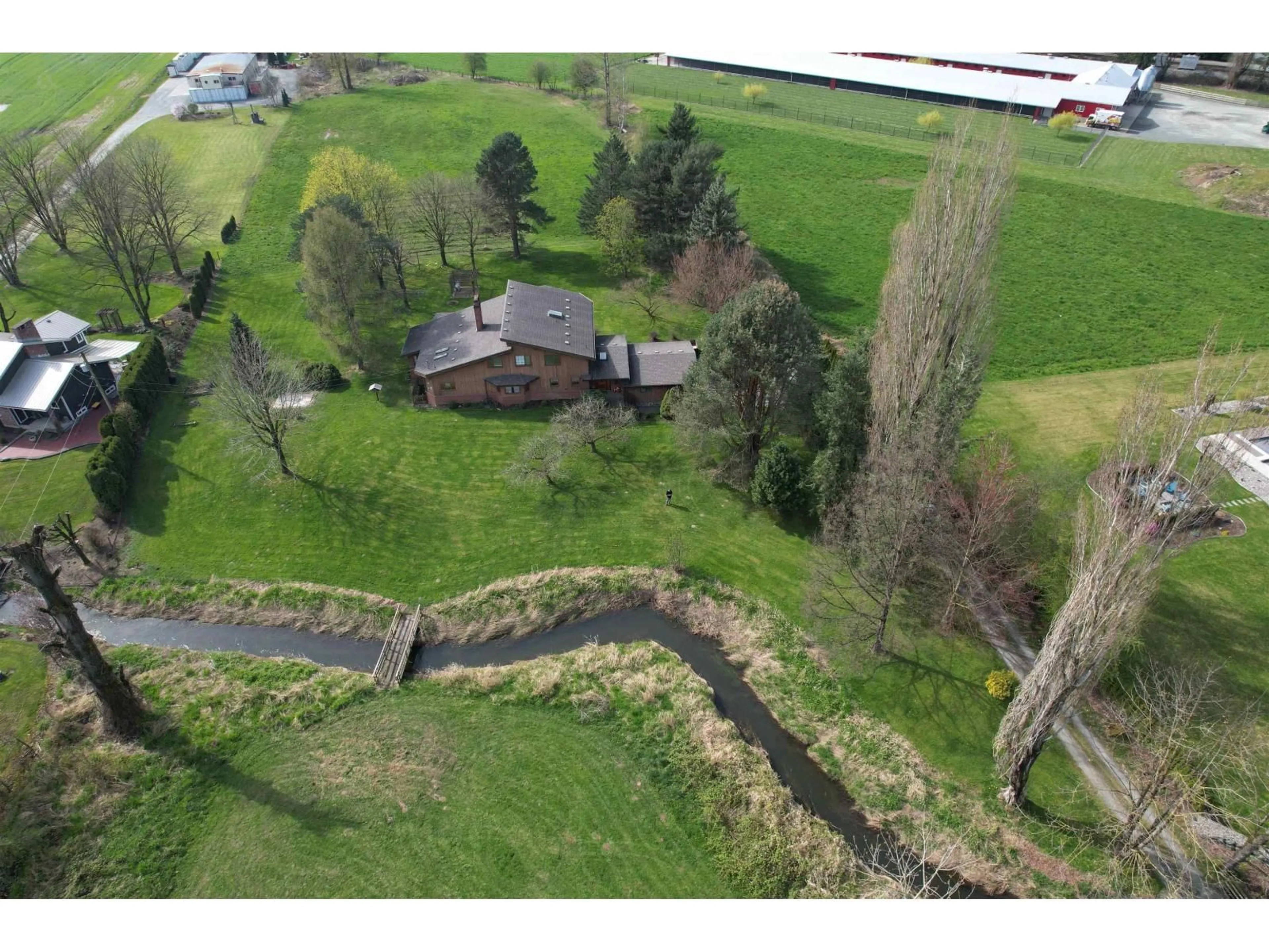 A pic from outside/outdoor area/front of a property/back of a property/a pic from drone, unknown for 9495 FORD ROAD, Rosedale British Columbia V0X1X2