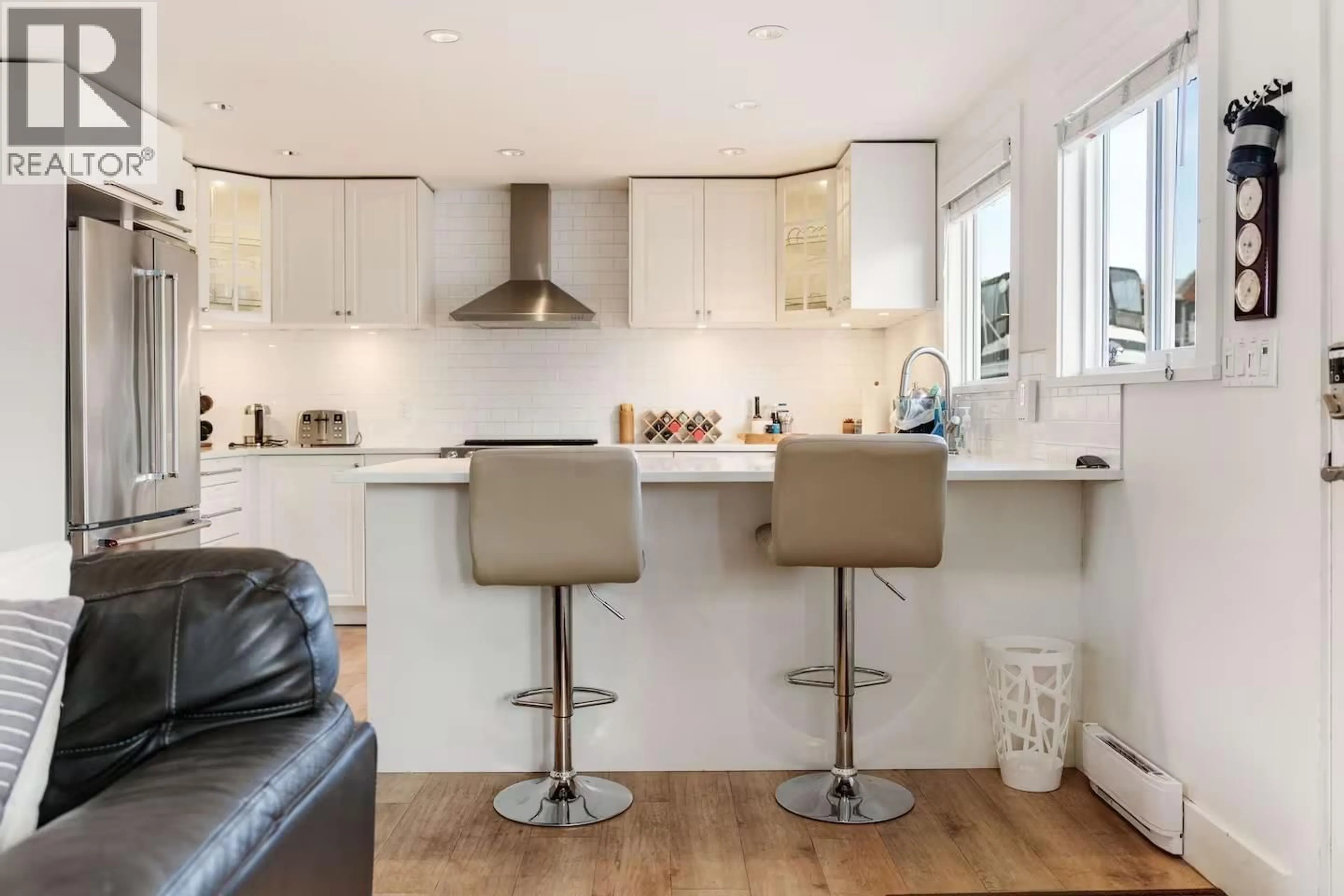 Contemporary kitchen, unknown for A015 - 415 ESPLANADE AVENUE, North Vancouver British Columbia V7M1A6