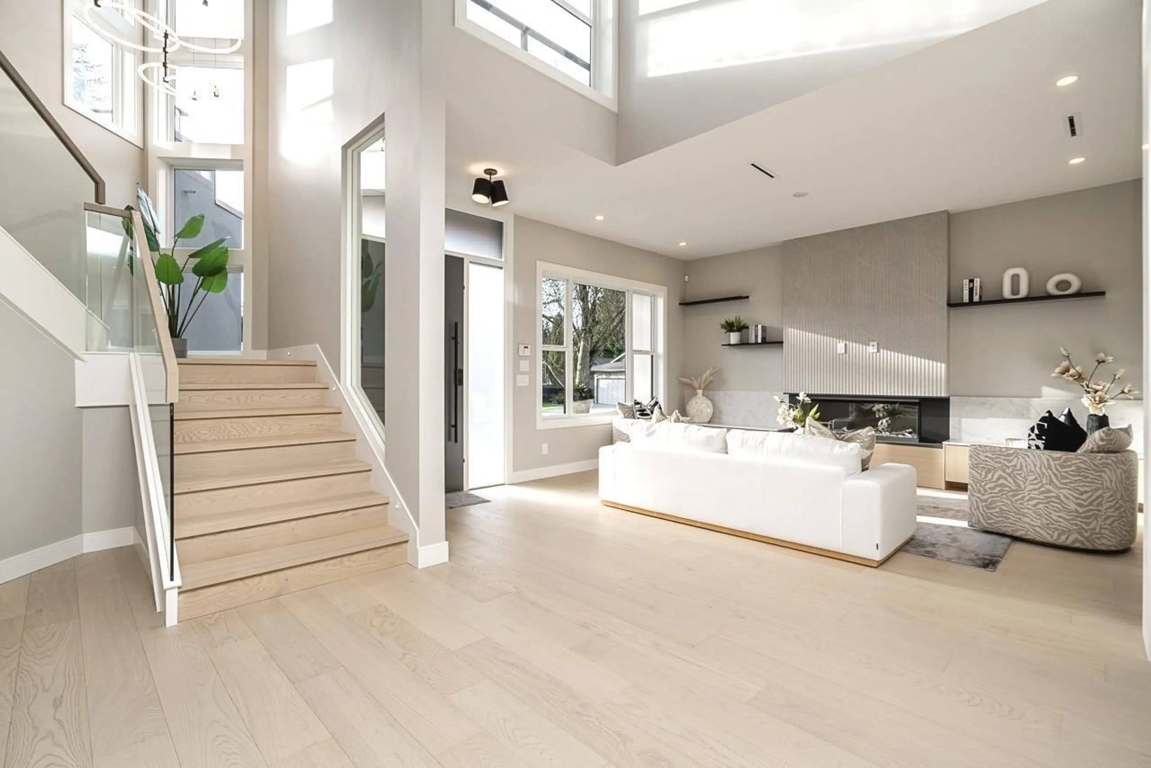 Unknown for 15043 19A AVENUE, Surrey British Columbia V4A7G8