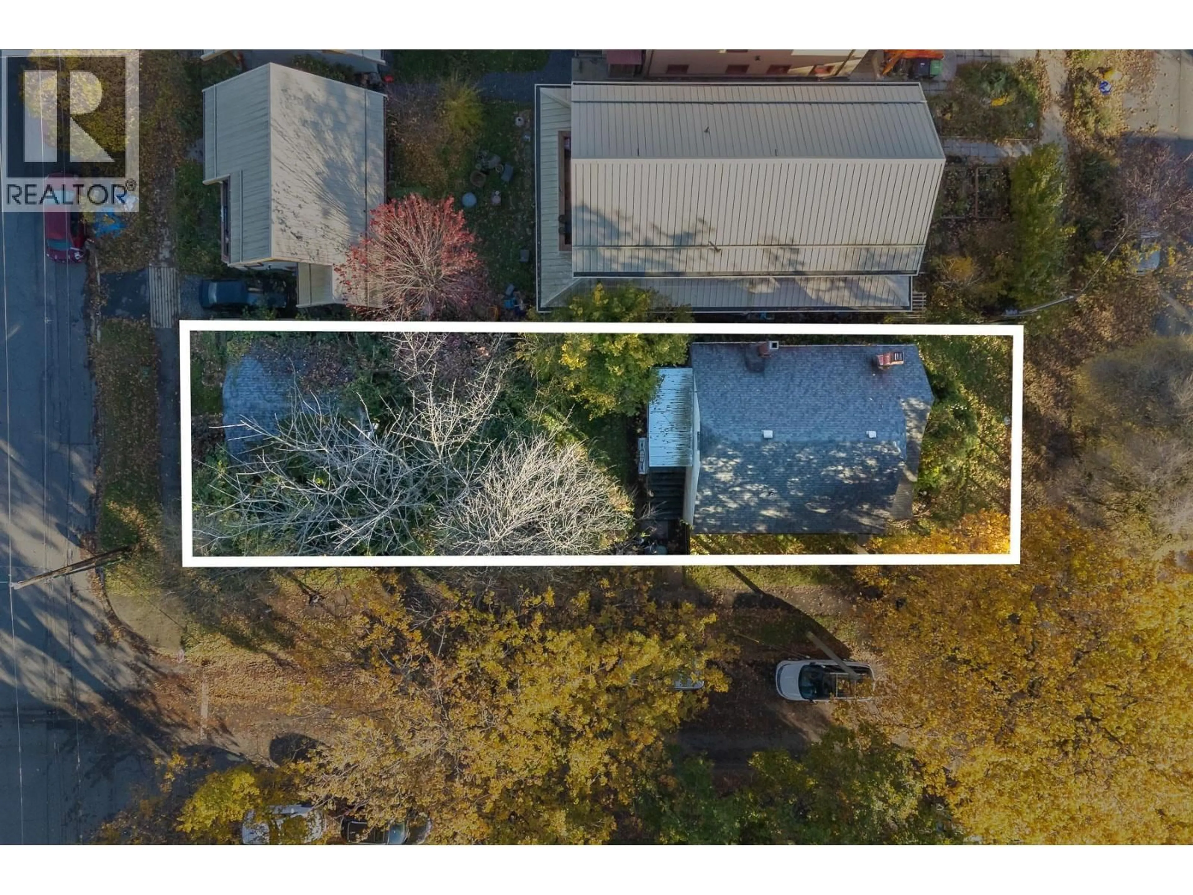 A pic from outside/outdoor area/front of a property/back of a property/a pic from drone, unknown for 2305 TURNER STREET, Vancouver British Columbia V5L2A6