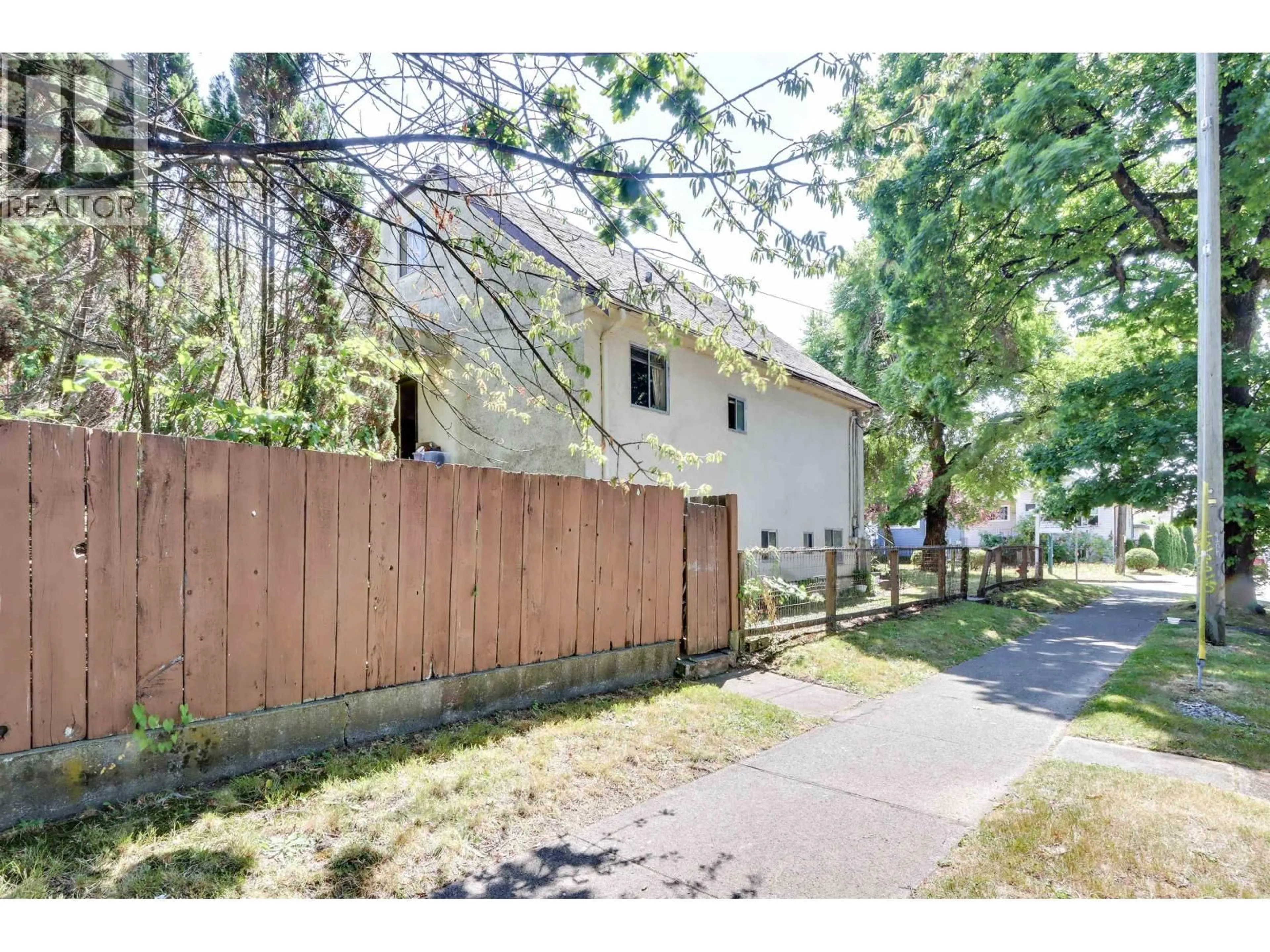 Unknown for 2305 TURNER STREET, Vancouver British Columbia V5L2A6