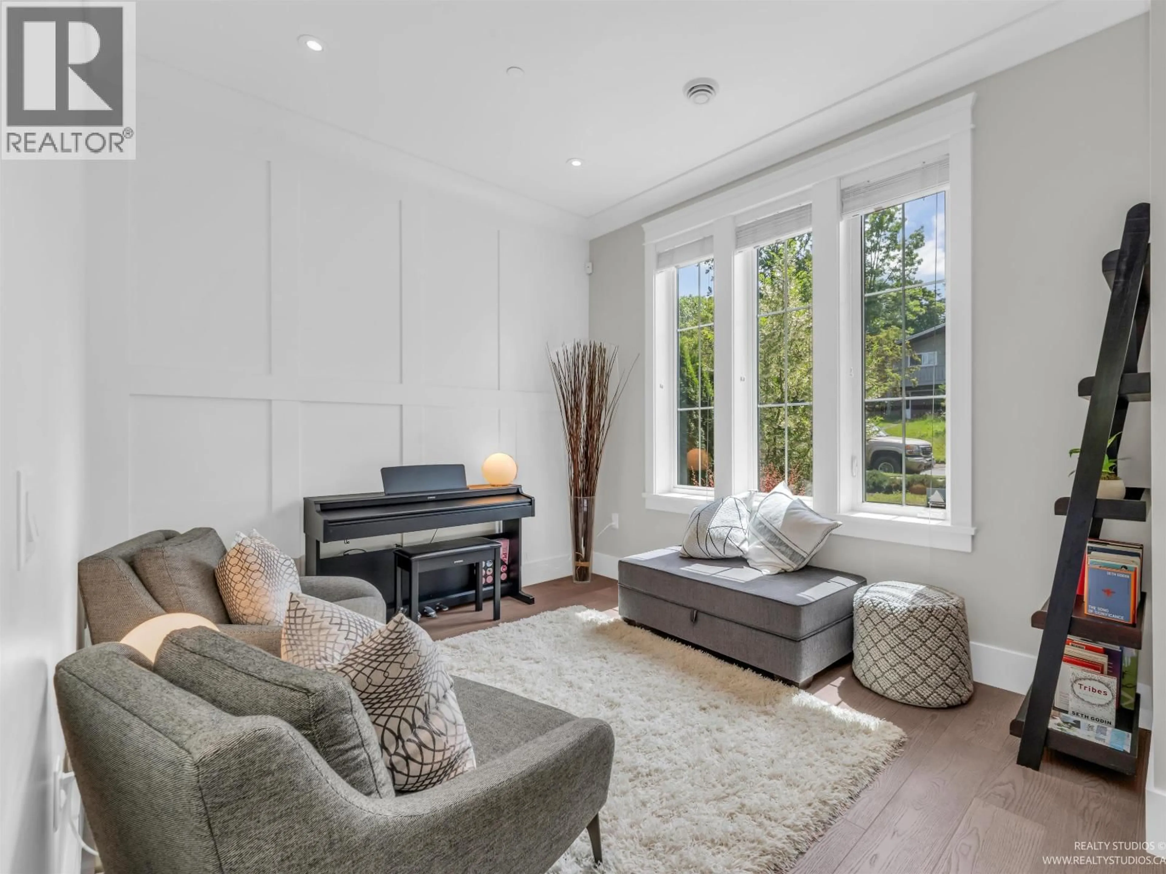 Living room with furniture, unknown for 2177 20TH AVENUE, Vancouver British Columbia V5N2L5