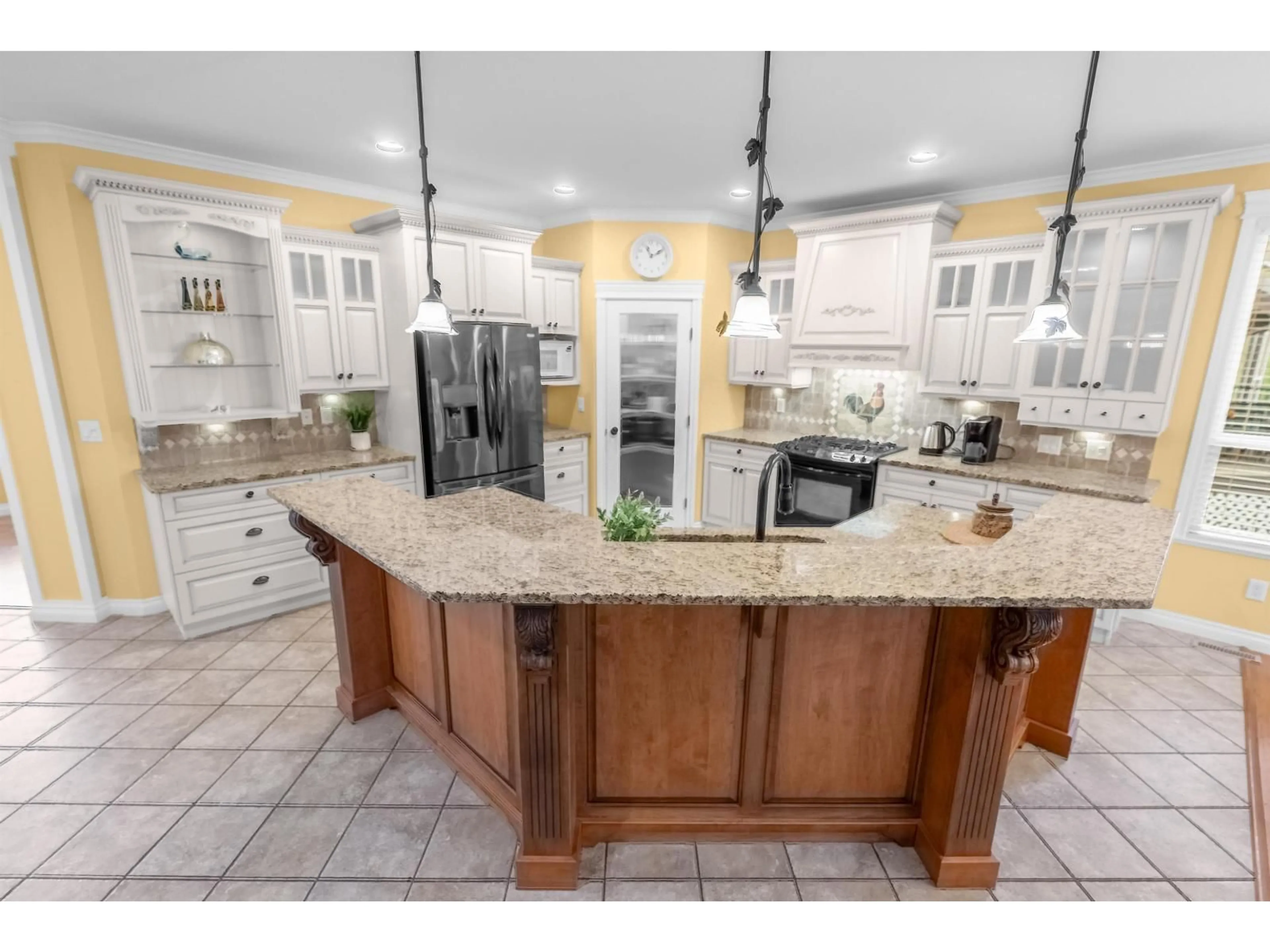 Open concept kitchen, ceramic/tile floor for 20 - 33925 ARAKI COURT, Mission British Columbia V3V7R4