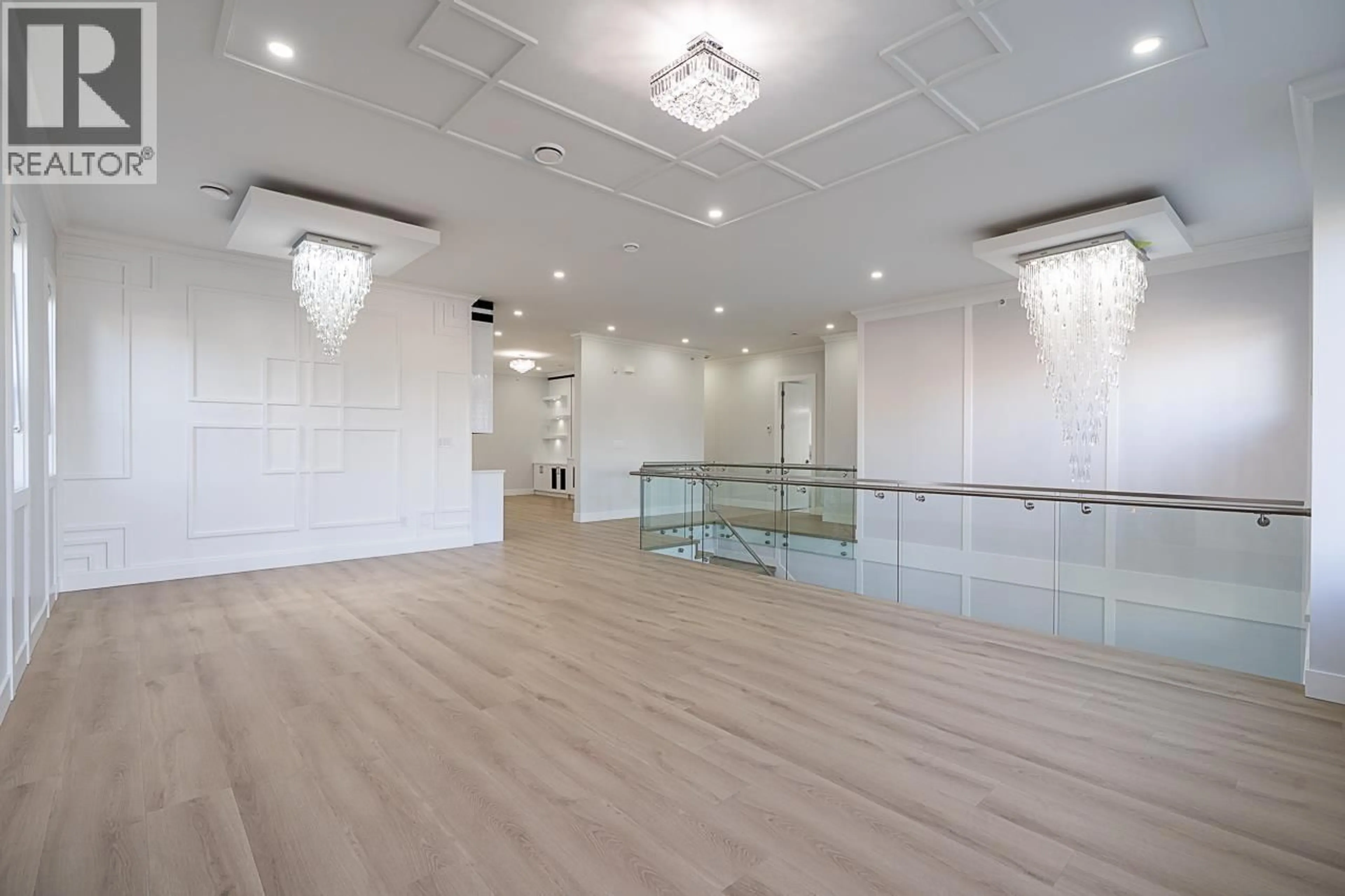 Indoor foyer for 20290 TELEP AVENUE AVENUE, Maple Ridge British Columbia V3Y3Z3