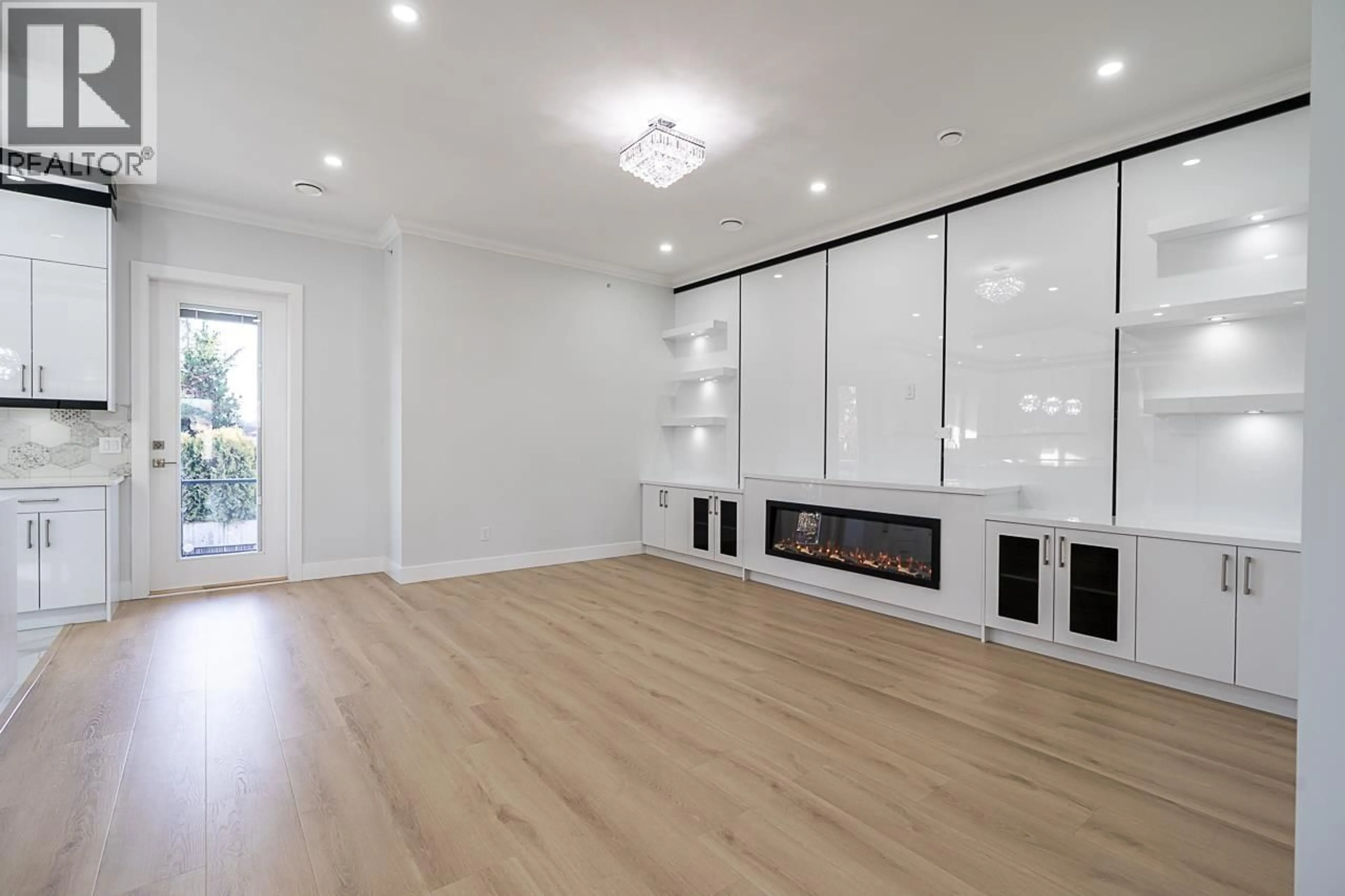 A pic of a room for 20290 TELEP AVENUE AVENUE, Maple Ridge British Columbia V3Y3Z3