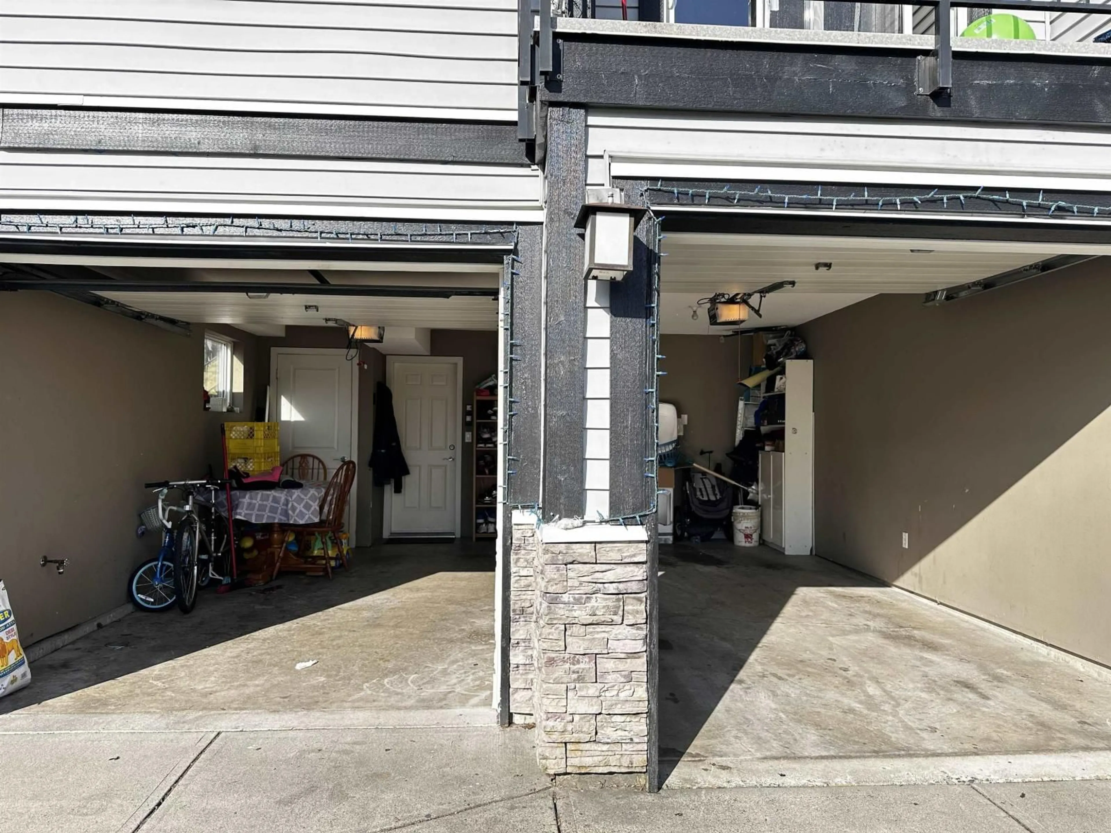 Indoor garage for 9 - 31235 UPPER MACLURE ROAD, Abbotsford British Columbia V2T5N4