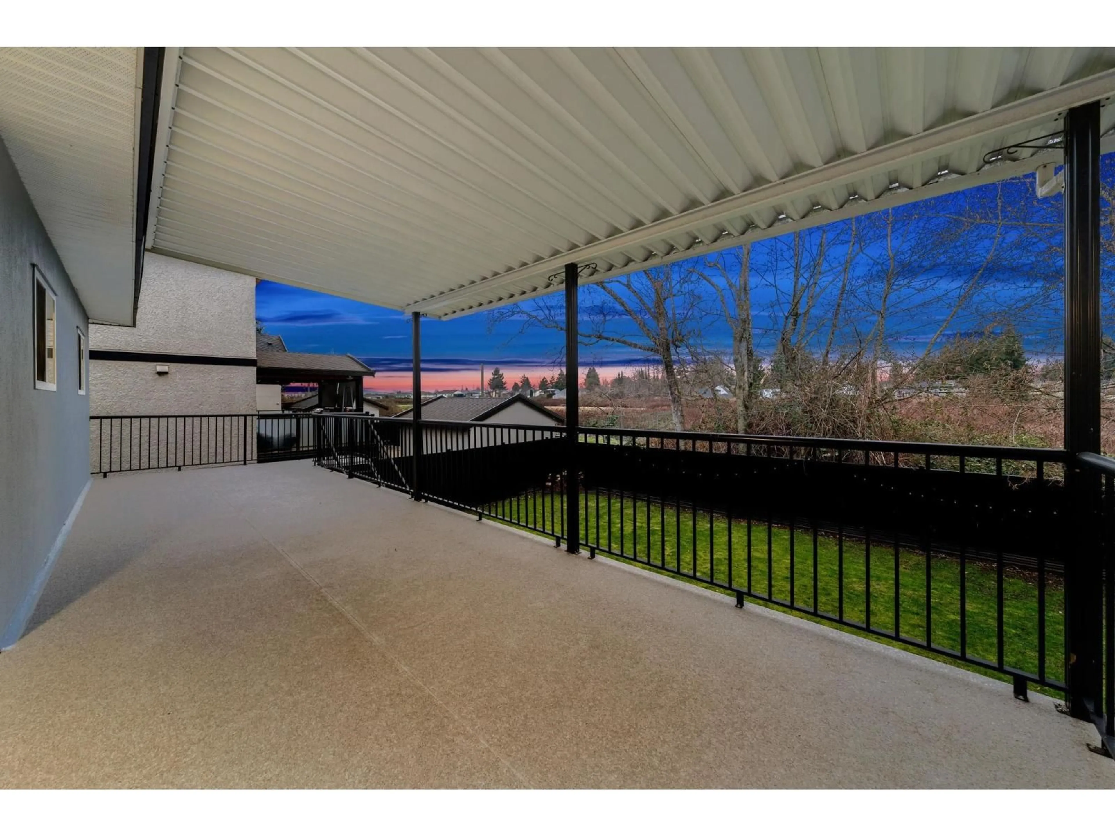 Patio, unknown for 7739 126A STREET, Surrey British Columbia V3W6Z9