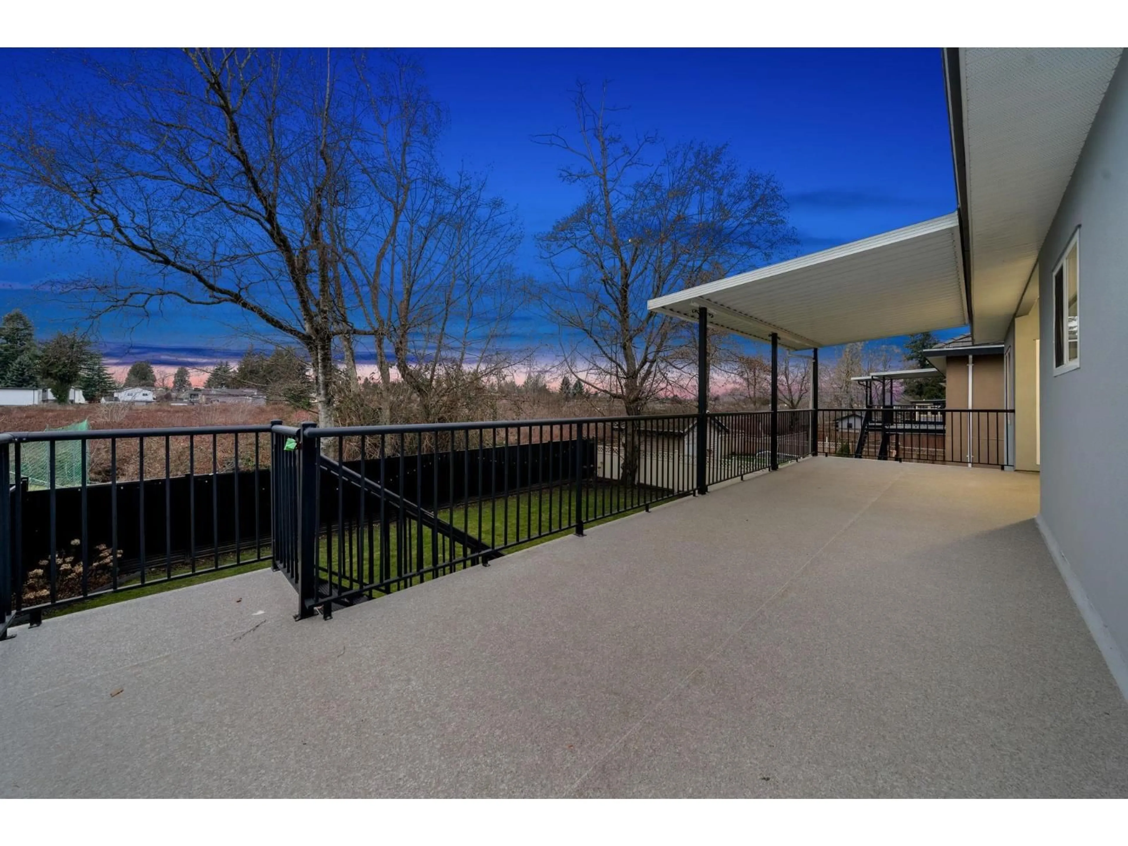 Patio, unknown for 7739 126A STREET, Surrey British Columbia V3W6Z9