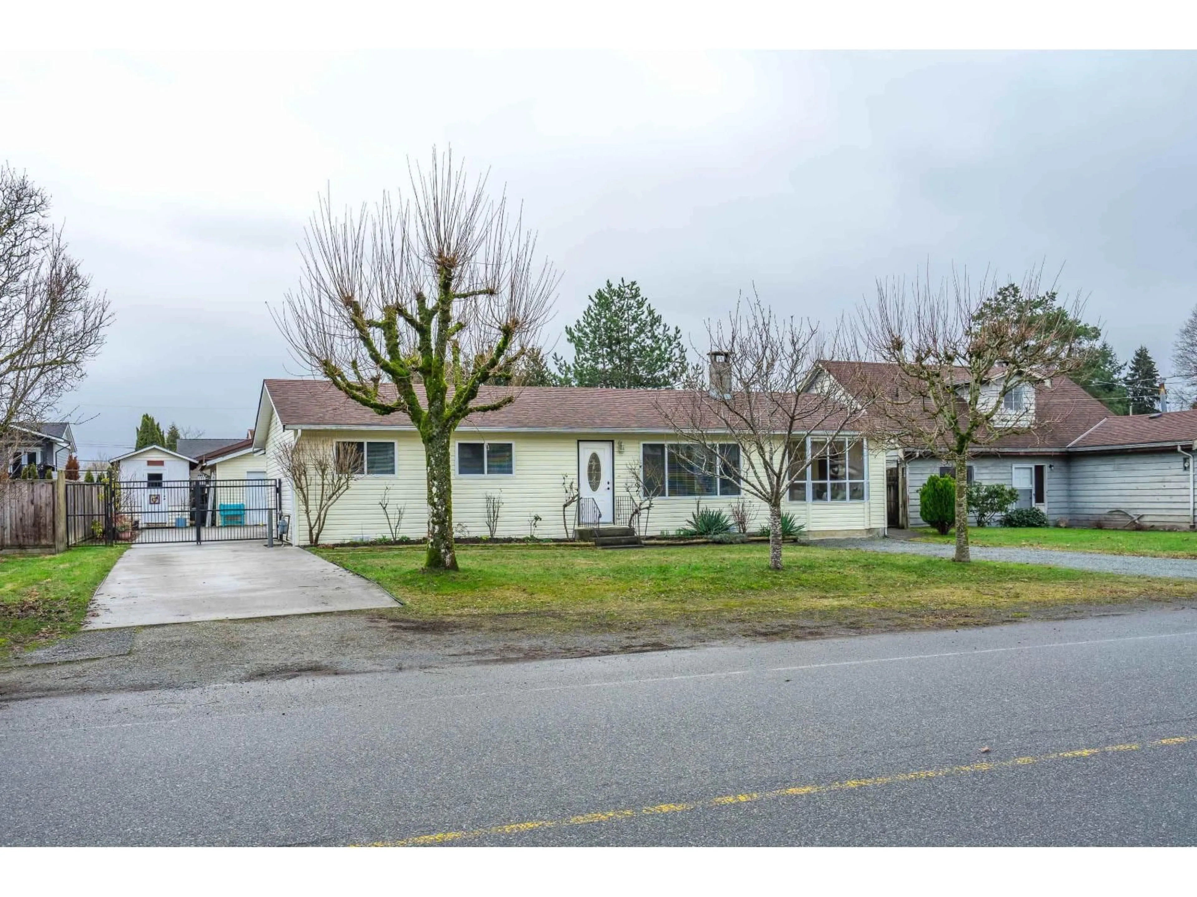 A pic from outside/outdoor area/front of a property/back of a property/a pic from drone, street for 27056 28A AVENUE, Langley British Columbia V4W3A4