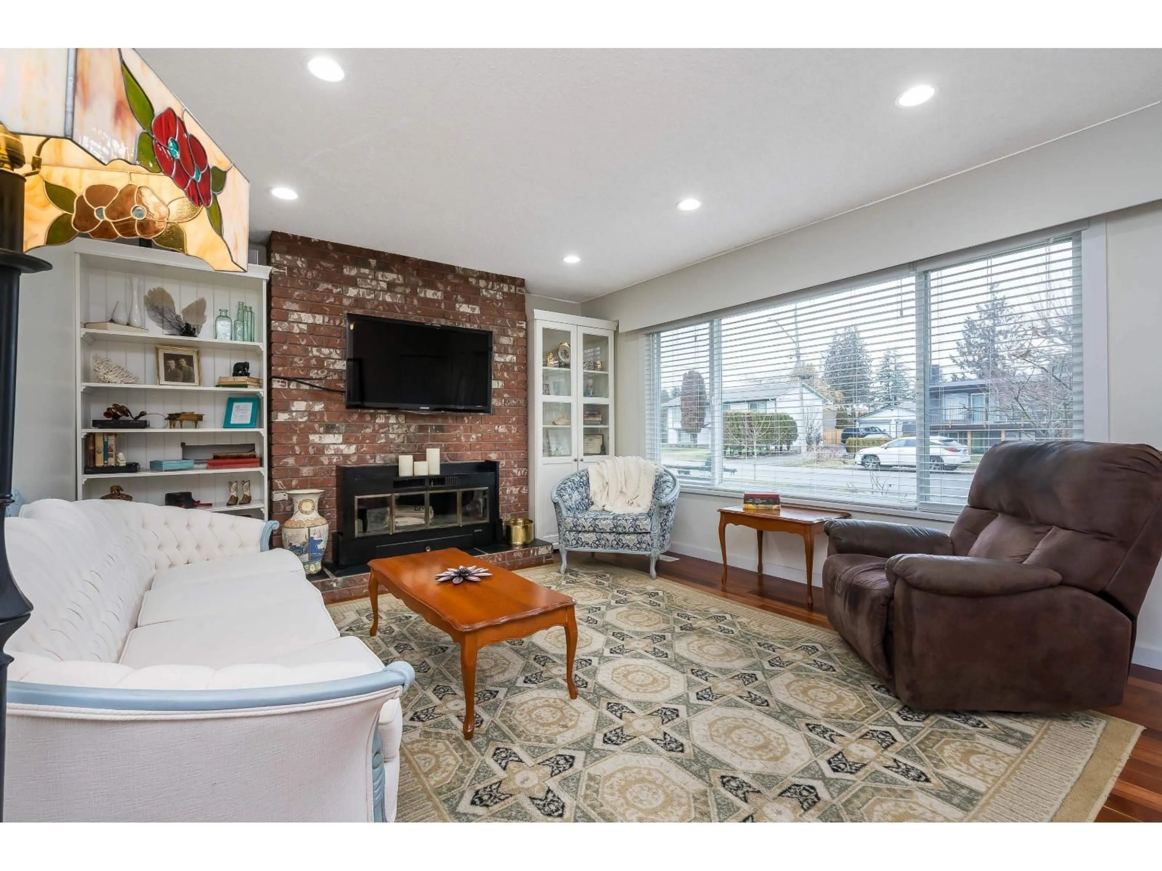 Living room with furniture, unknown for 27056 28A AVENUE, Langley British Columbia V4W3A4