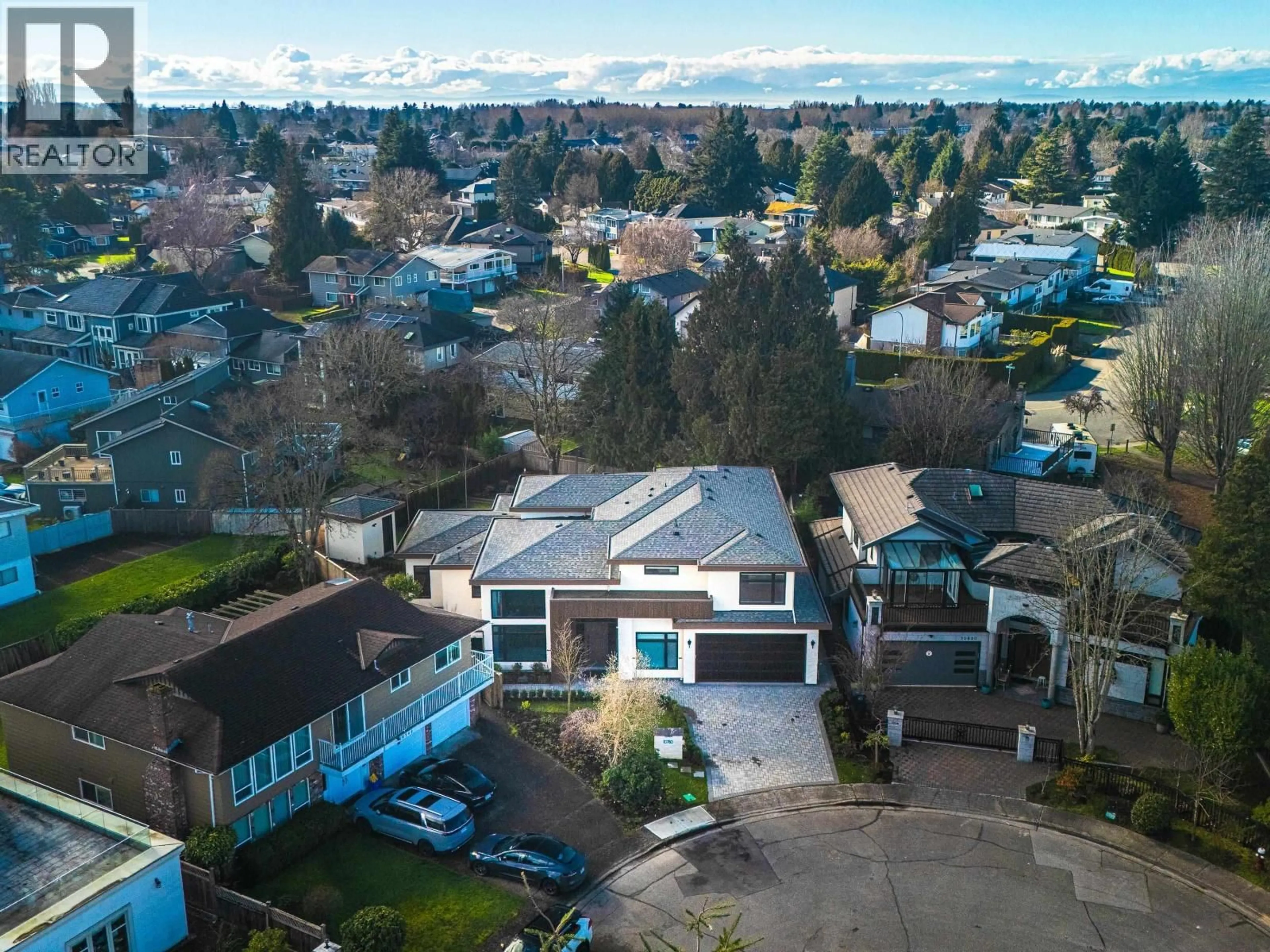 A pic from outside/outdoor area/front of a property/back of a property/a pic from drone, street for 10780 REYNOLDS DRIVE, Richmond British Columbia V7E4B4