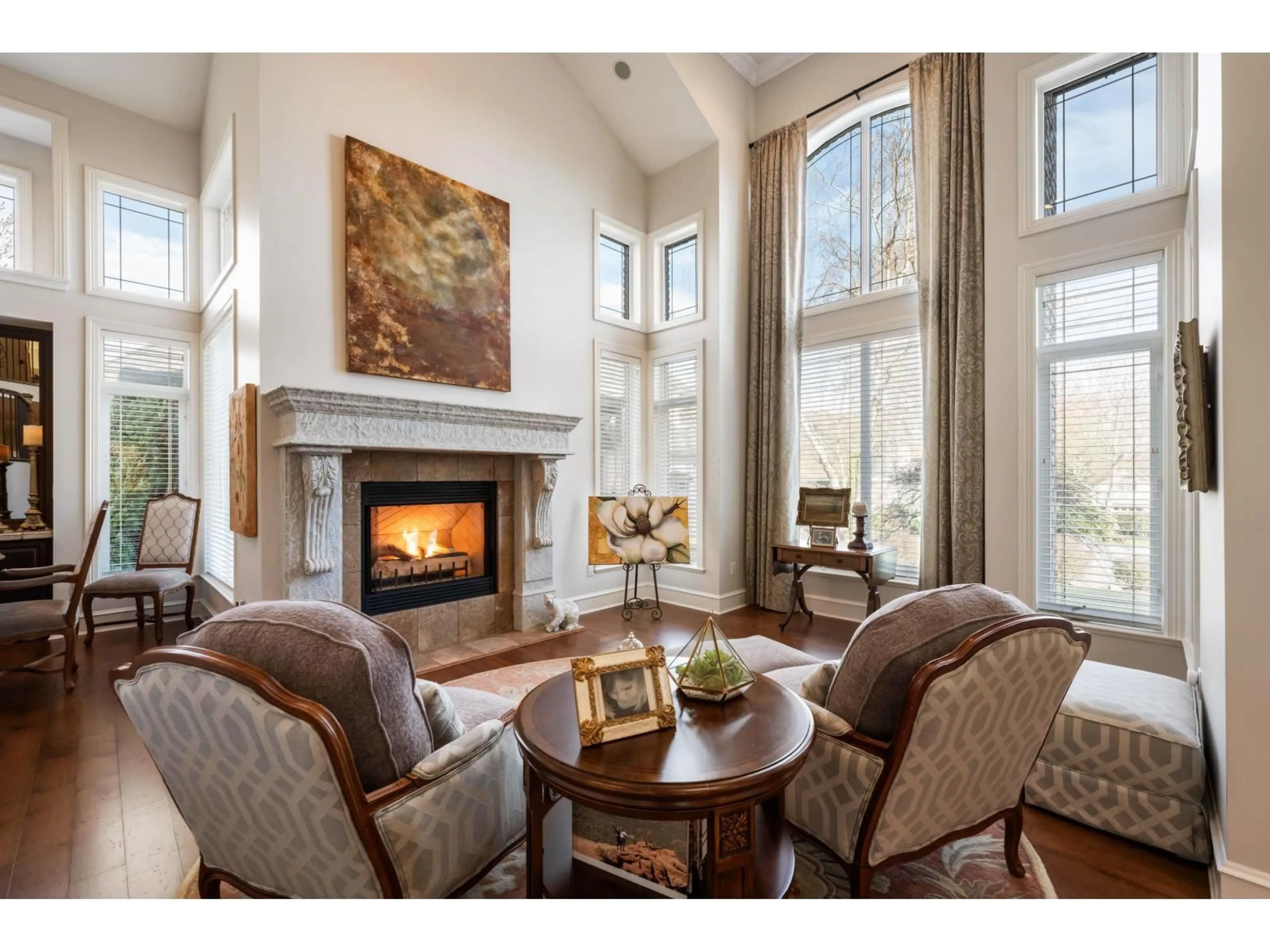 Living room with furniture, unknown for 16358 LINCOLN WOODS COURT, Surrey British Columbia V3Z0J8