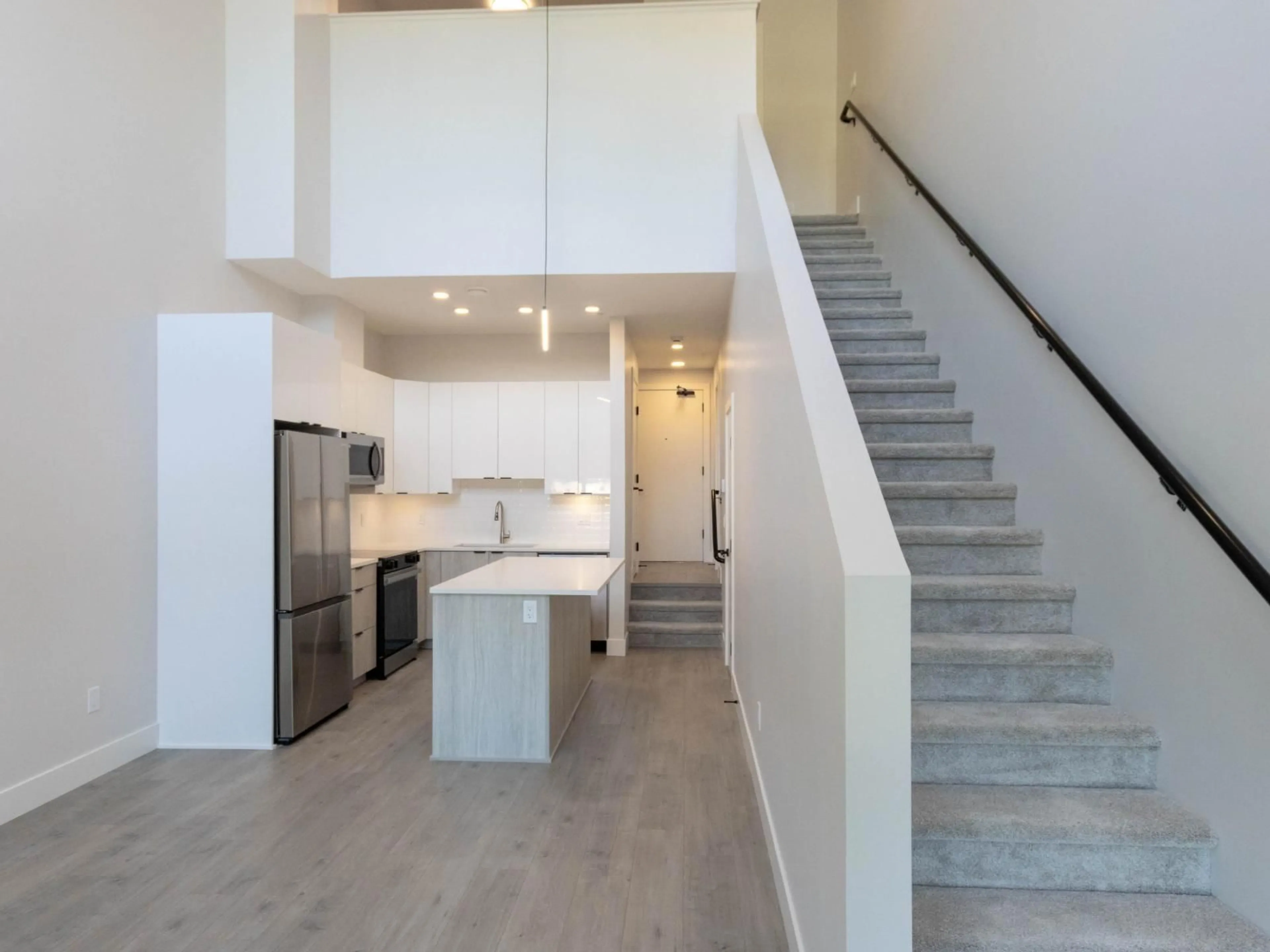 Open concept kitchen, unknown for 114 - 13458 95 AVENUE, Surrey British Columbia V3V0H1