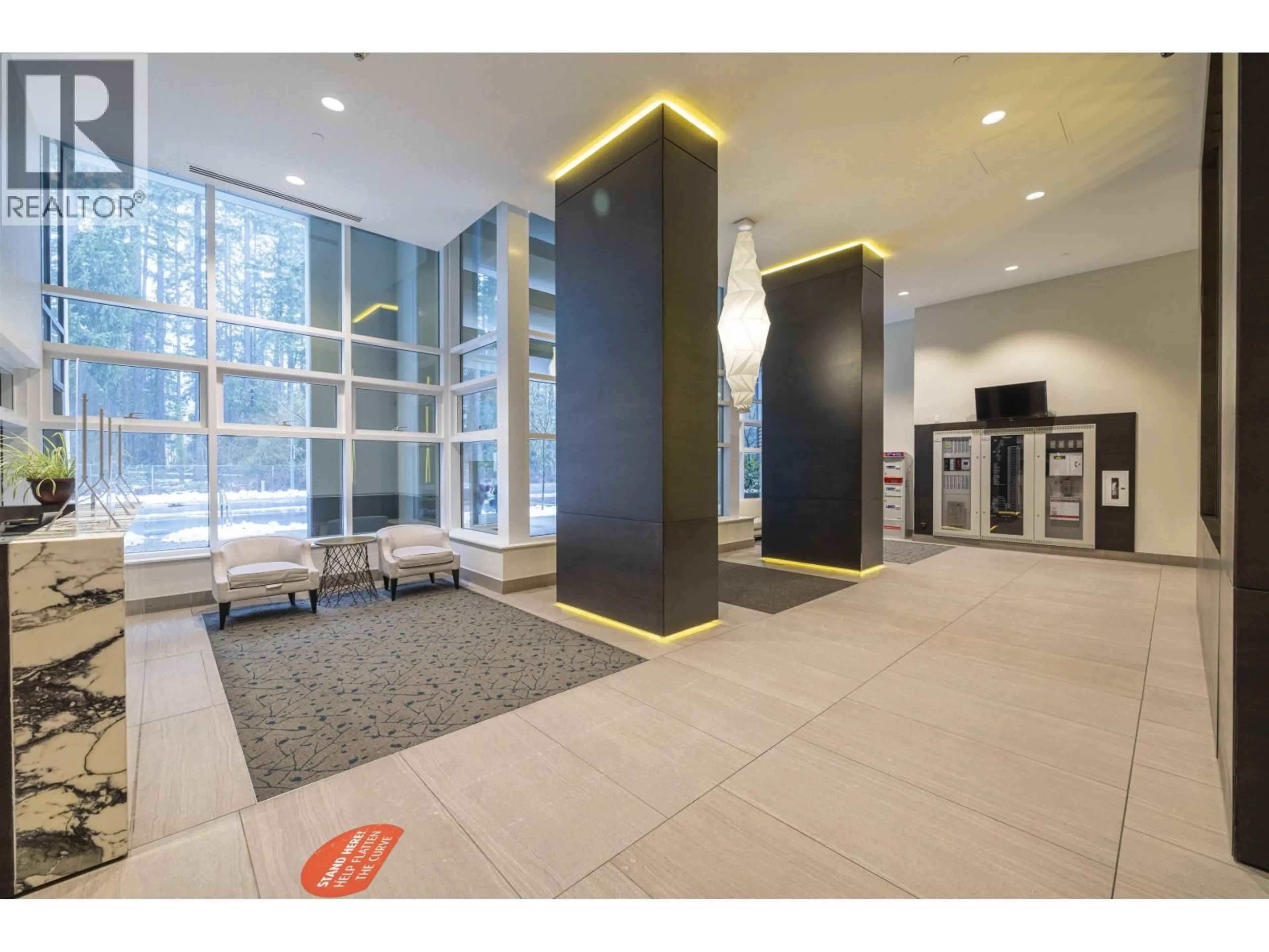 Indoor foyer for 2703 - 3080 LINCOLN AVENUE, Coquitlam British Columbia V3B0L9