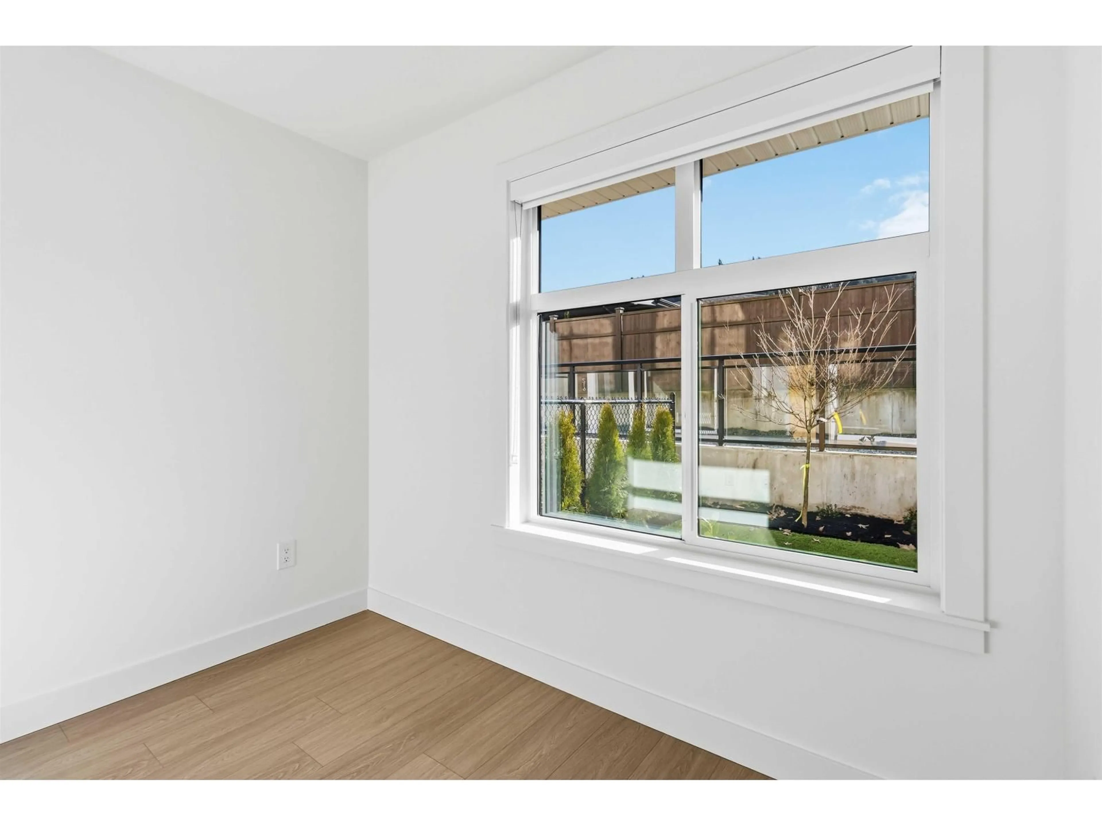 A pic of a room for 215 - 46150 THOMAS ROAD, Chilliwack British Columbia V2R6B3