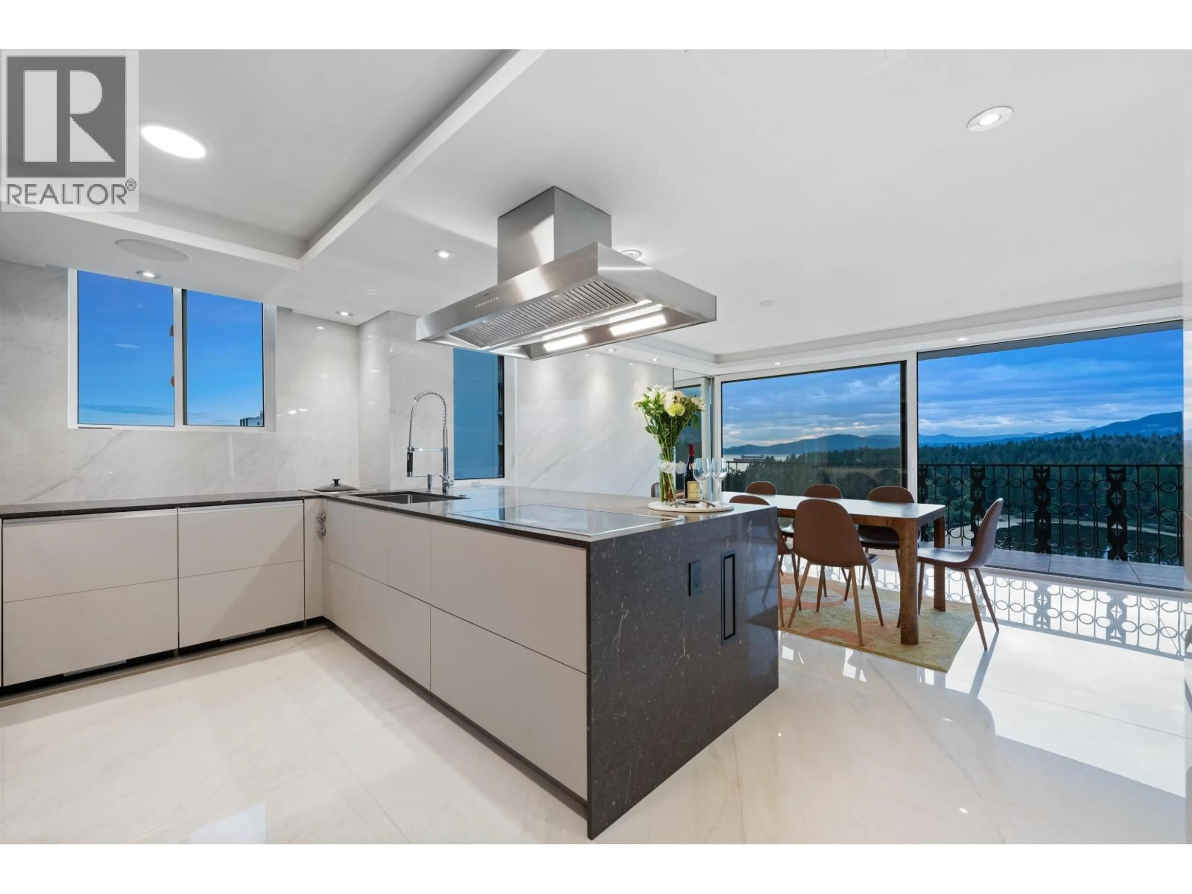 Contemporary kitchen, ceramic/tile floor for 1501 - 845 CHILCO STREET, Vancouver British Columbia V6G2R2