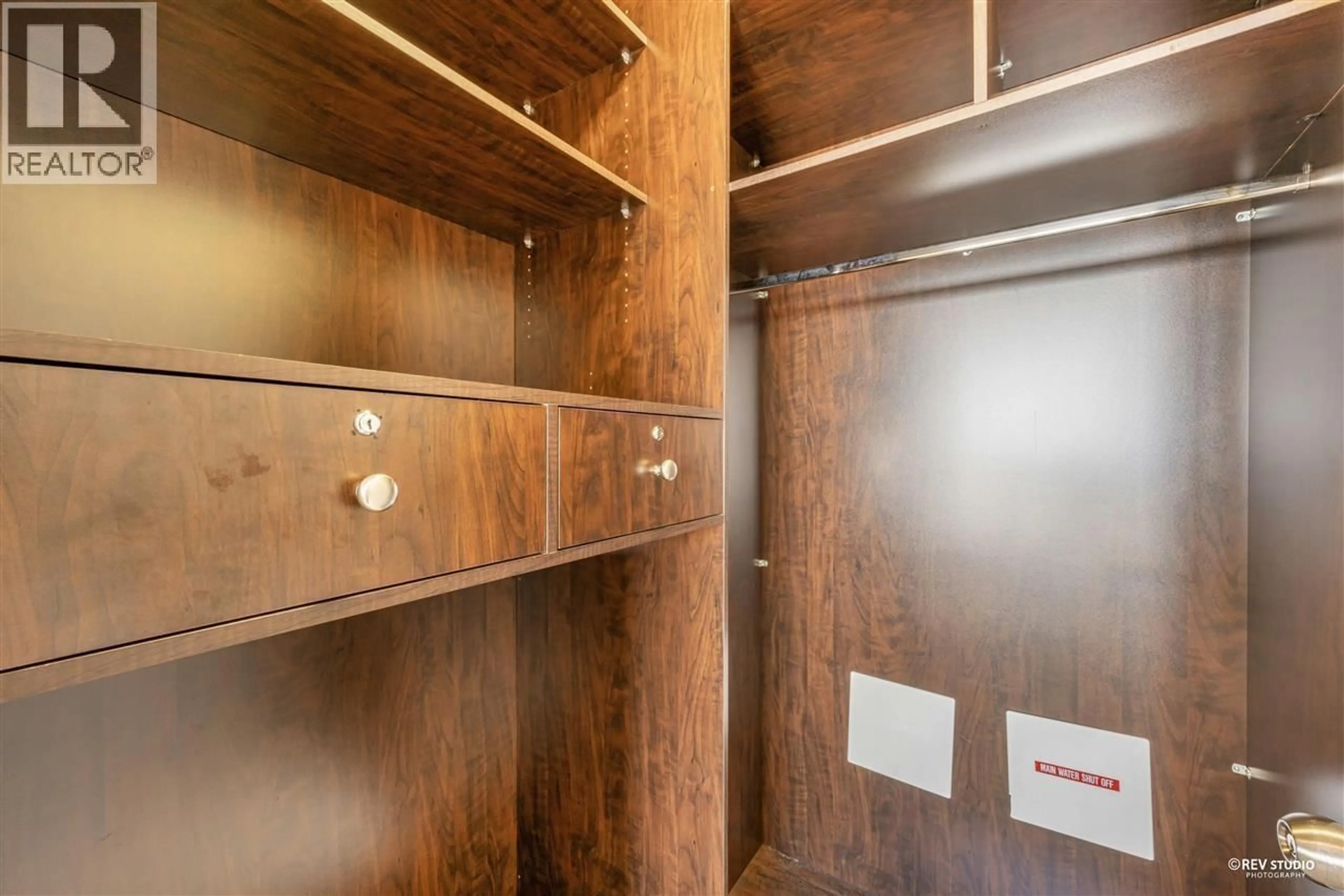 Storage room or clothes room or walk-in closet for 1601 - 5088 KWANTLEN STREET, Richmond British Columbia V6X4K5